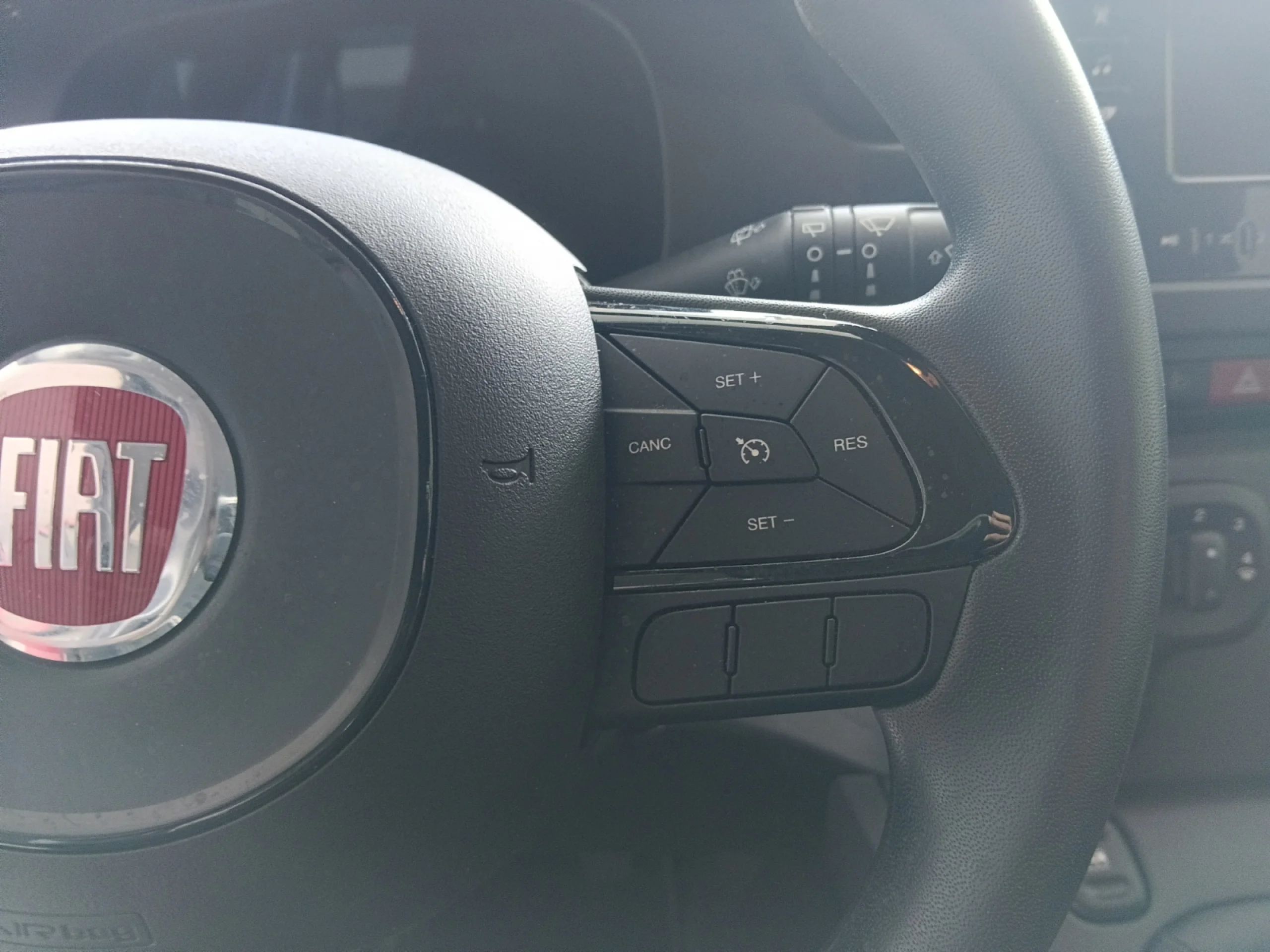 FIAT PANDA PANDA HYBRID 1.0 51KW (70CV) - Foto 12