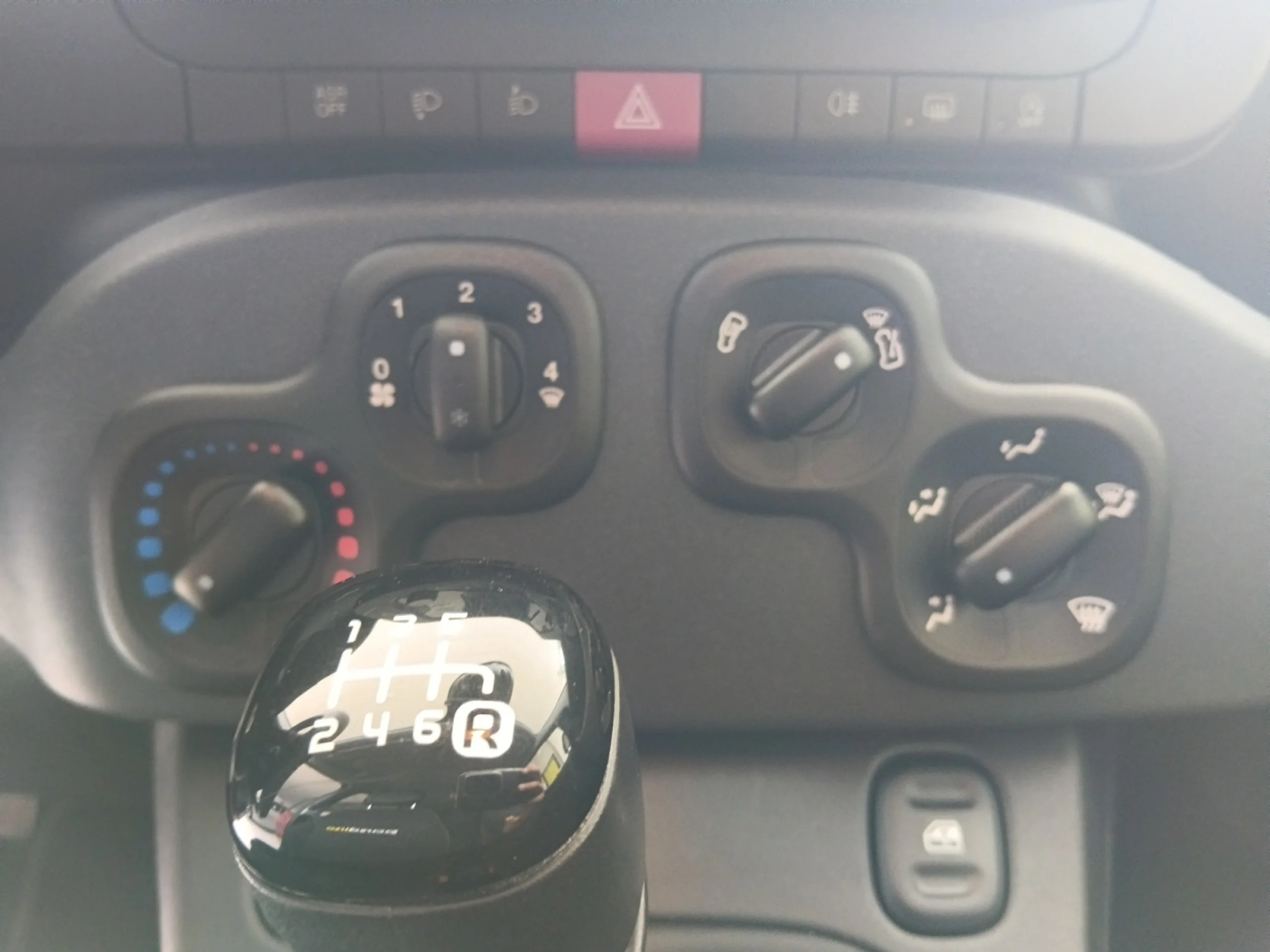 FIAT PANDA PANDA HYBRID 1.0 51KW (70CV) - Foto 13