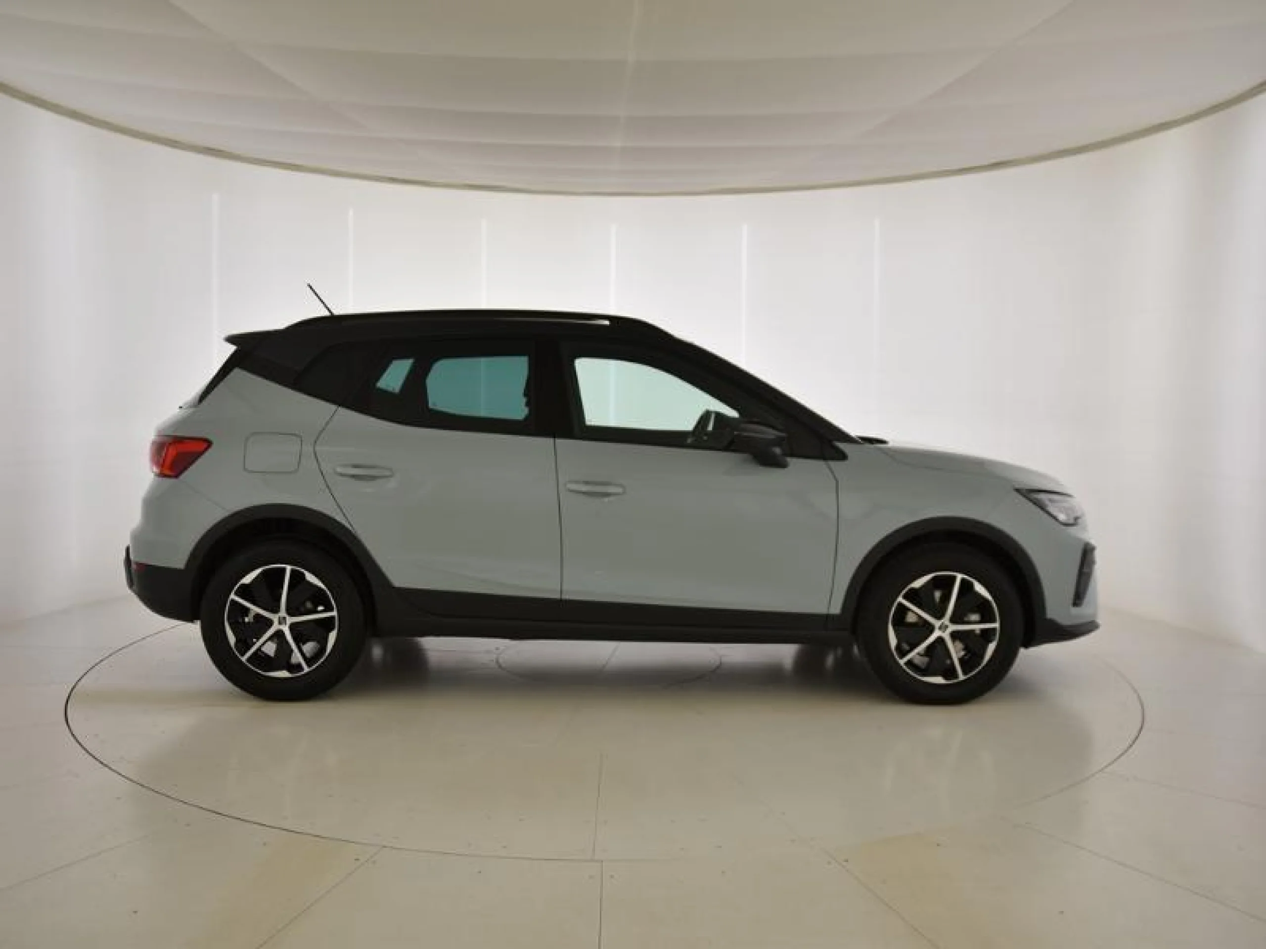 SEAT ARONA 1.0 TSI 85KW (115CV) START&STOP STYLE+ - Foto 3
