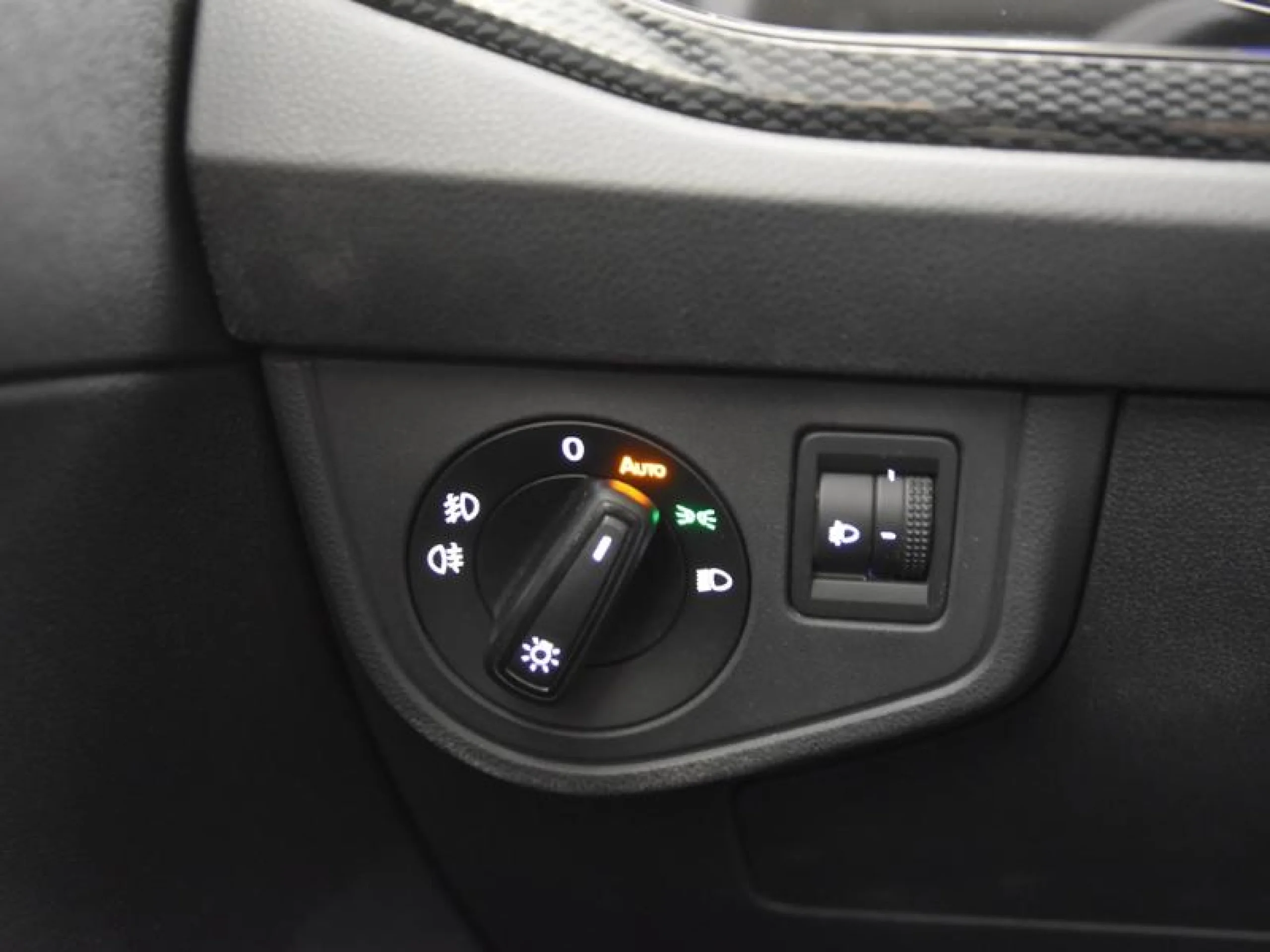 VOLKSWAGEN TAIGO LIFE 1.0 TSI 70KW (95CV) - Foto 17