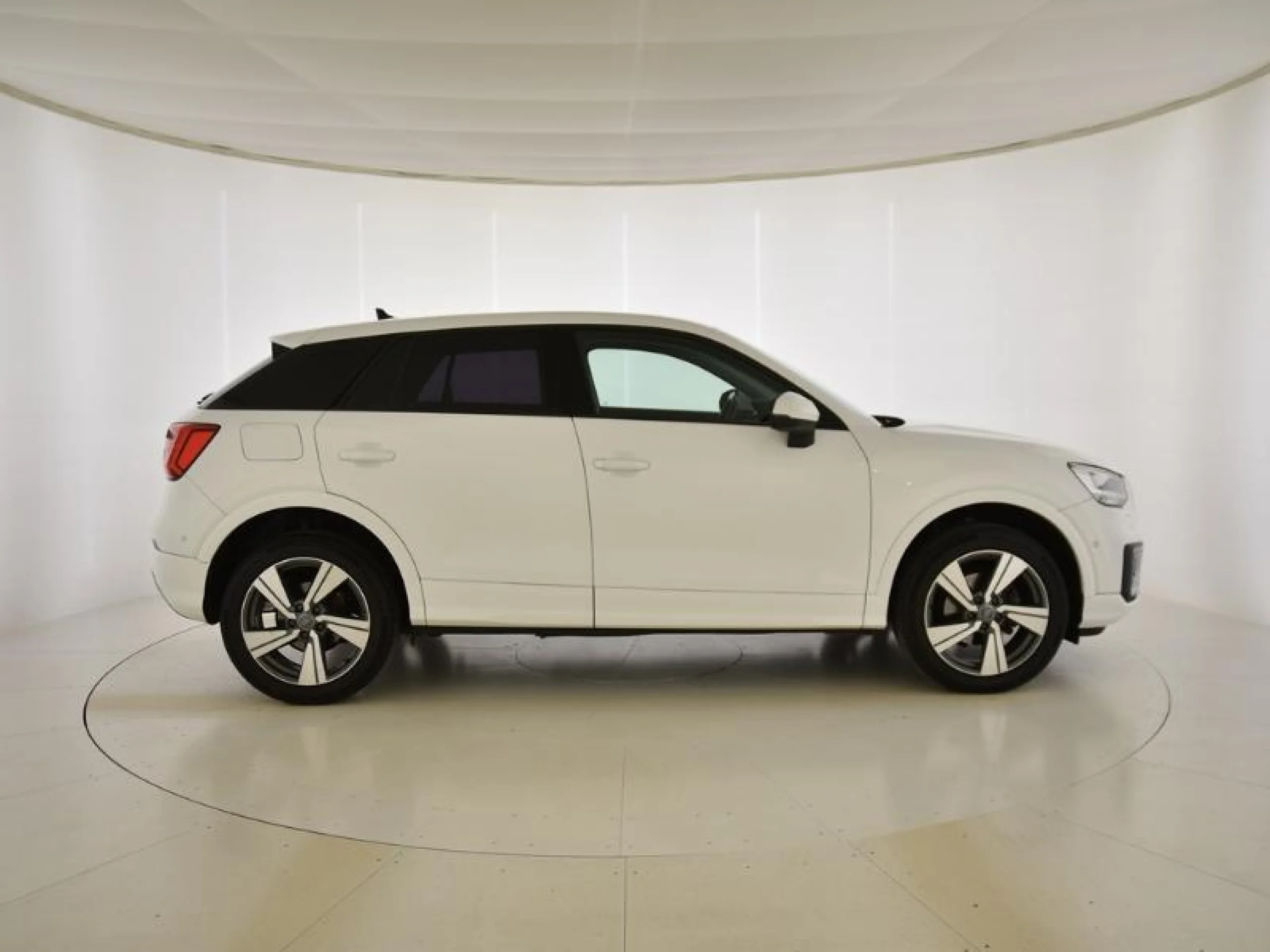 AUDI Q2 SPORT 30 TFSI 85KW (116CV) - Foto 3