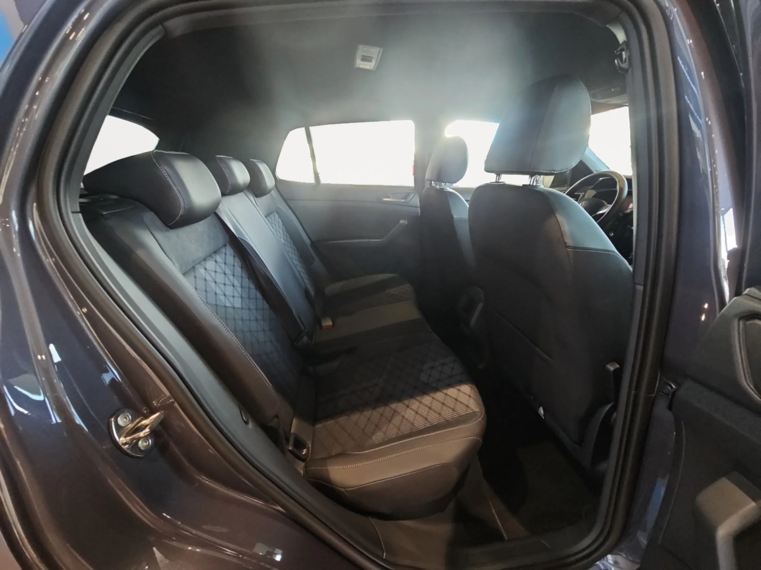 VOLKSWAGEN T CROSS R LINE 1.0 TSI 85KW (115CV) DSG - Foto 6