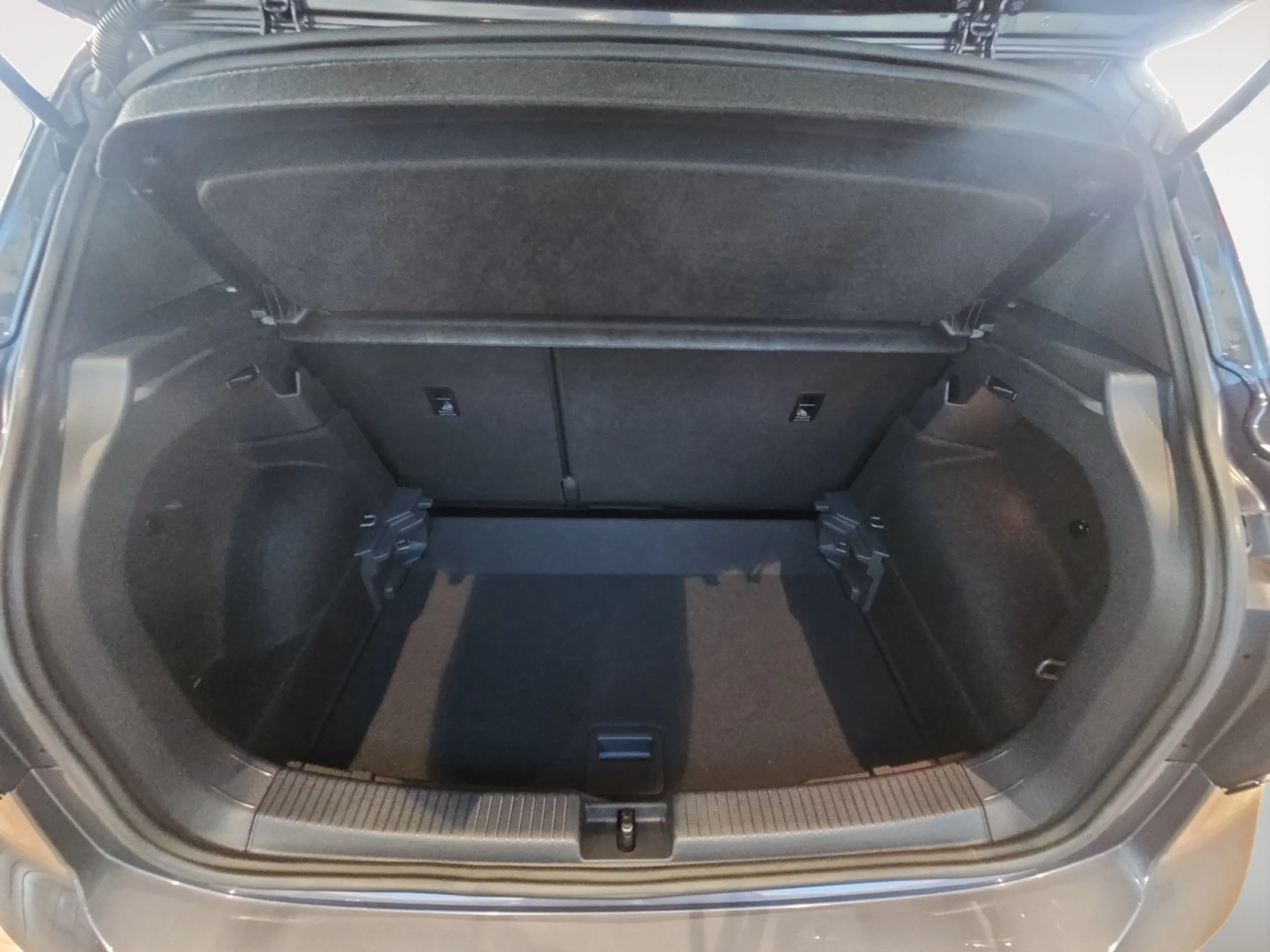 VOLKSWAGEN T CROSS R LINE 1.0 TSI 85KW (115CV) DSG - Foto 7