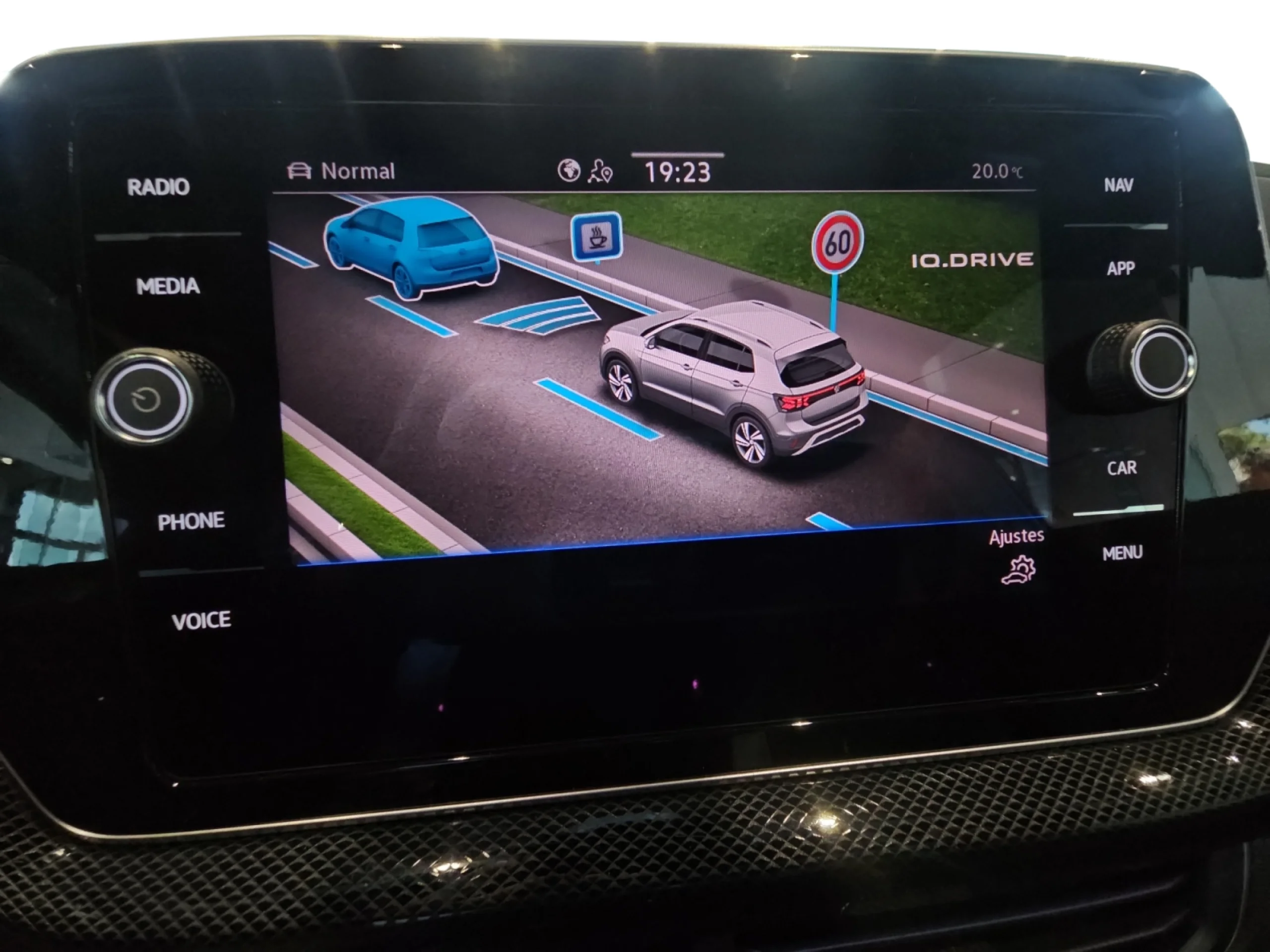 VOLKSWAGEN T CROSS R LINE 1.0 TSI 85KW (115CV) DSG - Foto 9