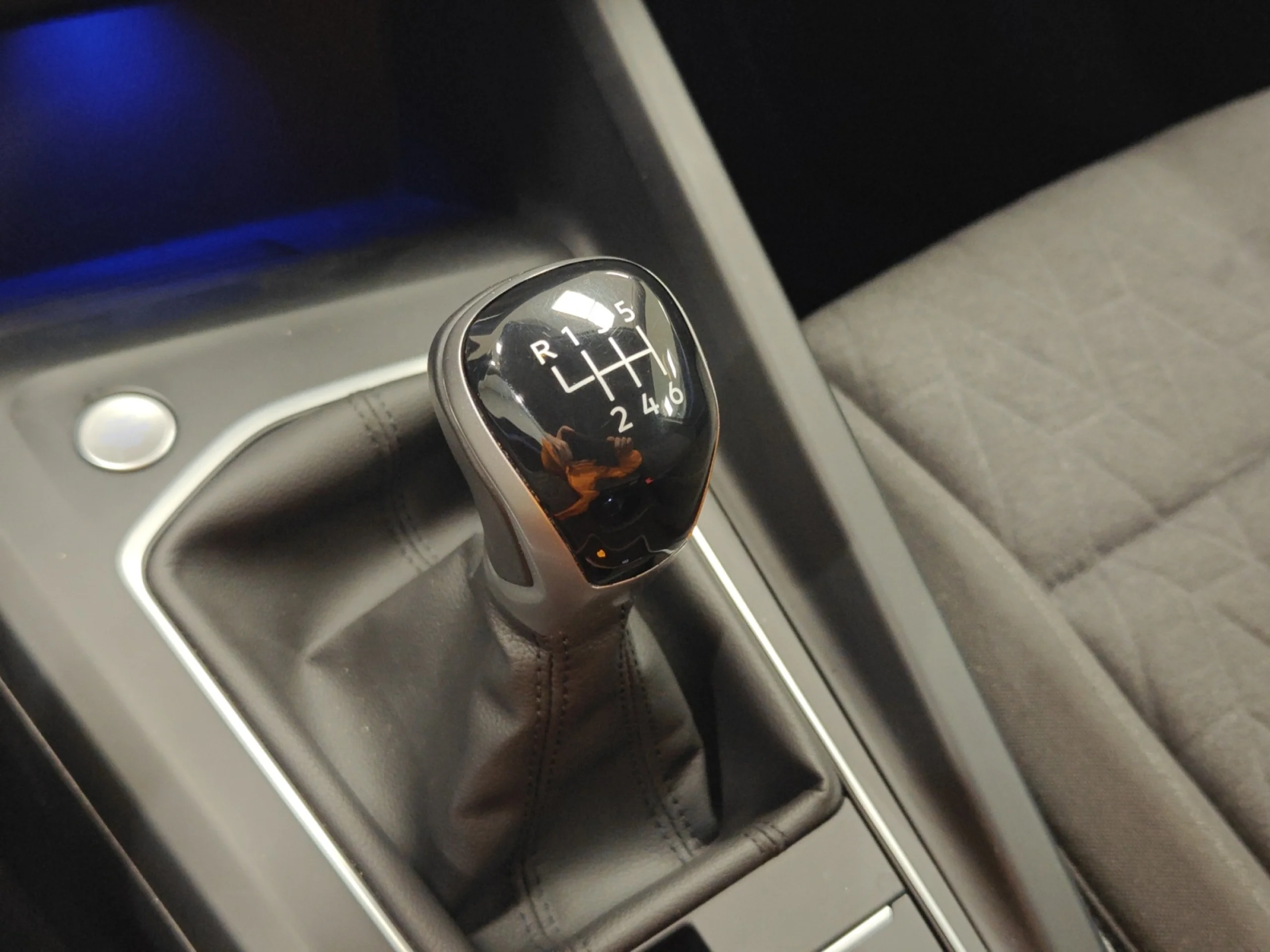 VOLKSWAGEN GOLF ··MÁS·· 1.5 TSI 85KW (115CV) - Foto 17