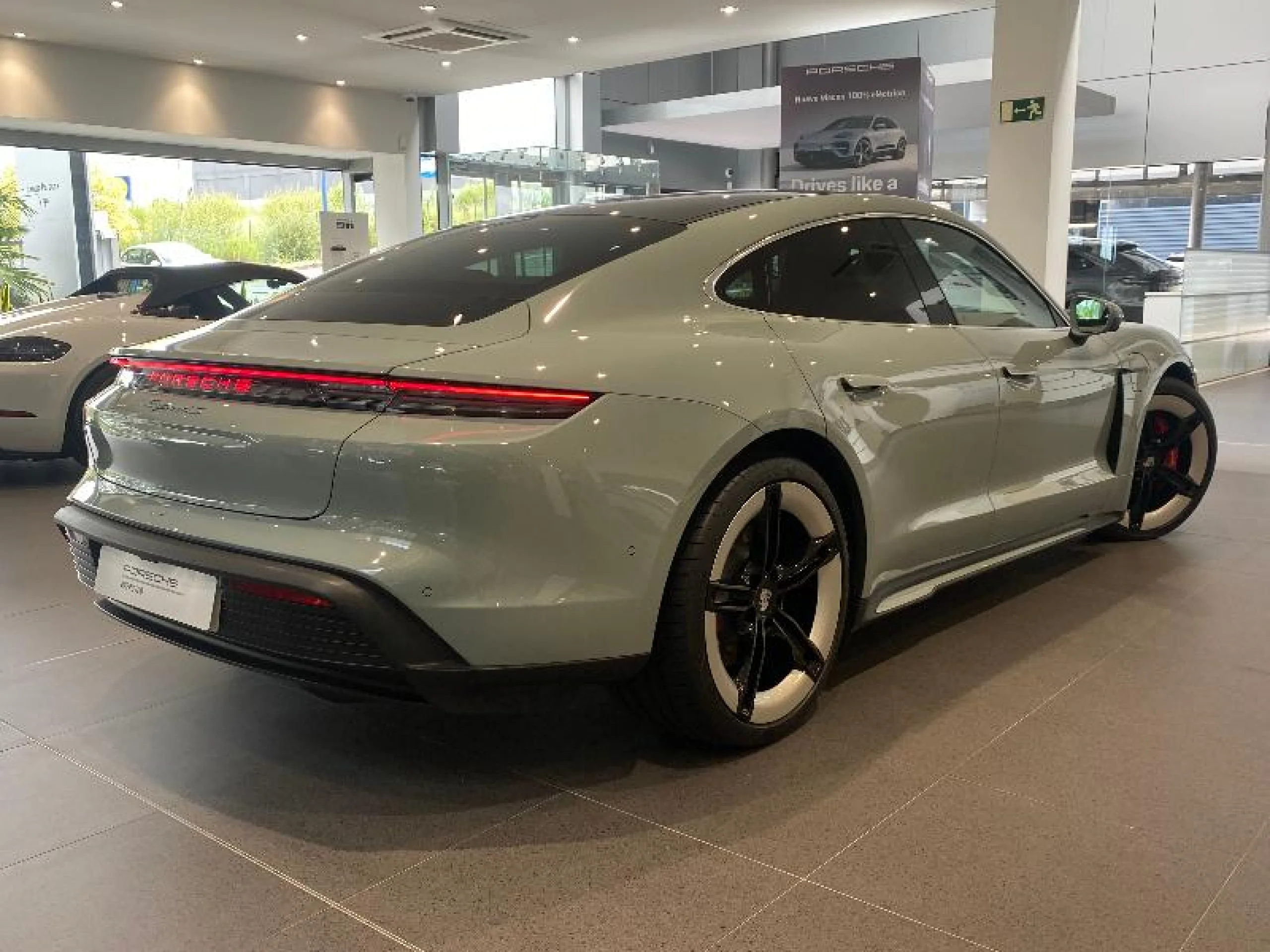PORSCHE TAYCAN 4S - Foto 5