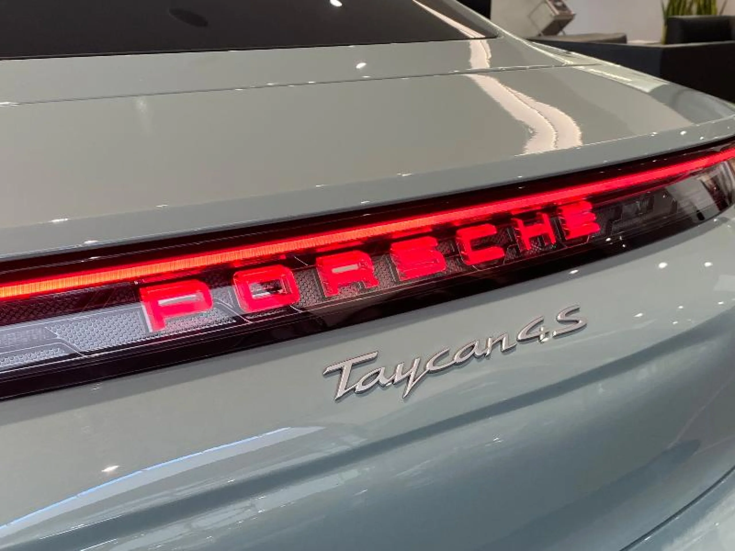 PORSCHE TAYCAN 4S - Foto 31