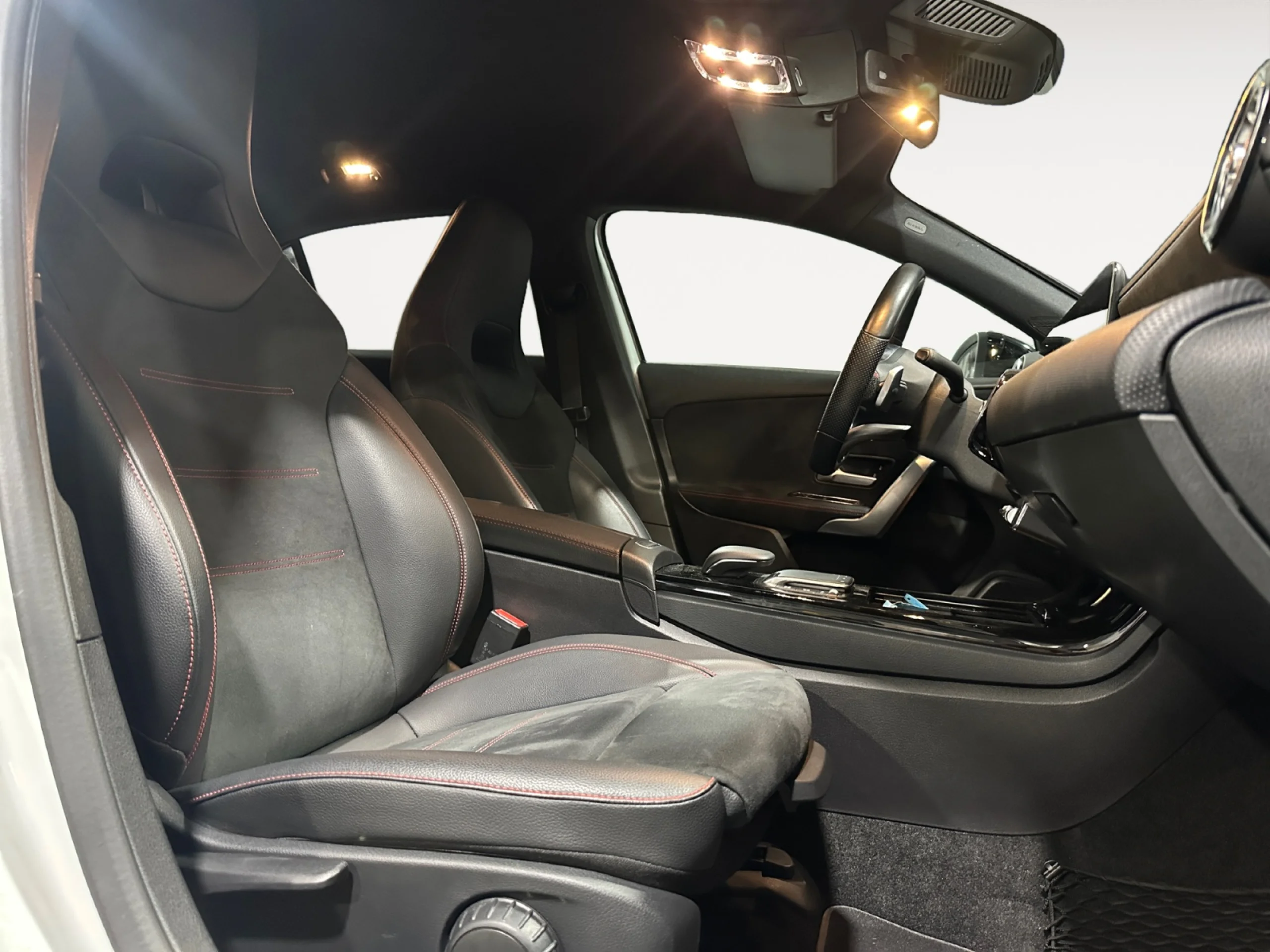 MERCEDES-BENZ CLASE A A 180 - Foto 5