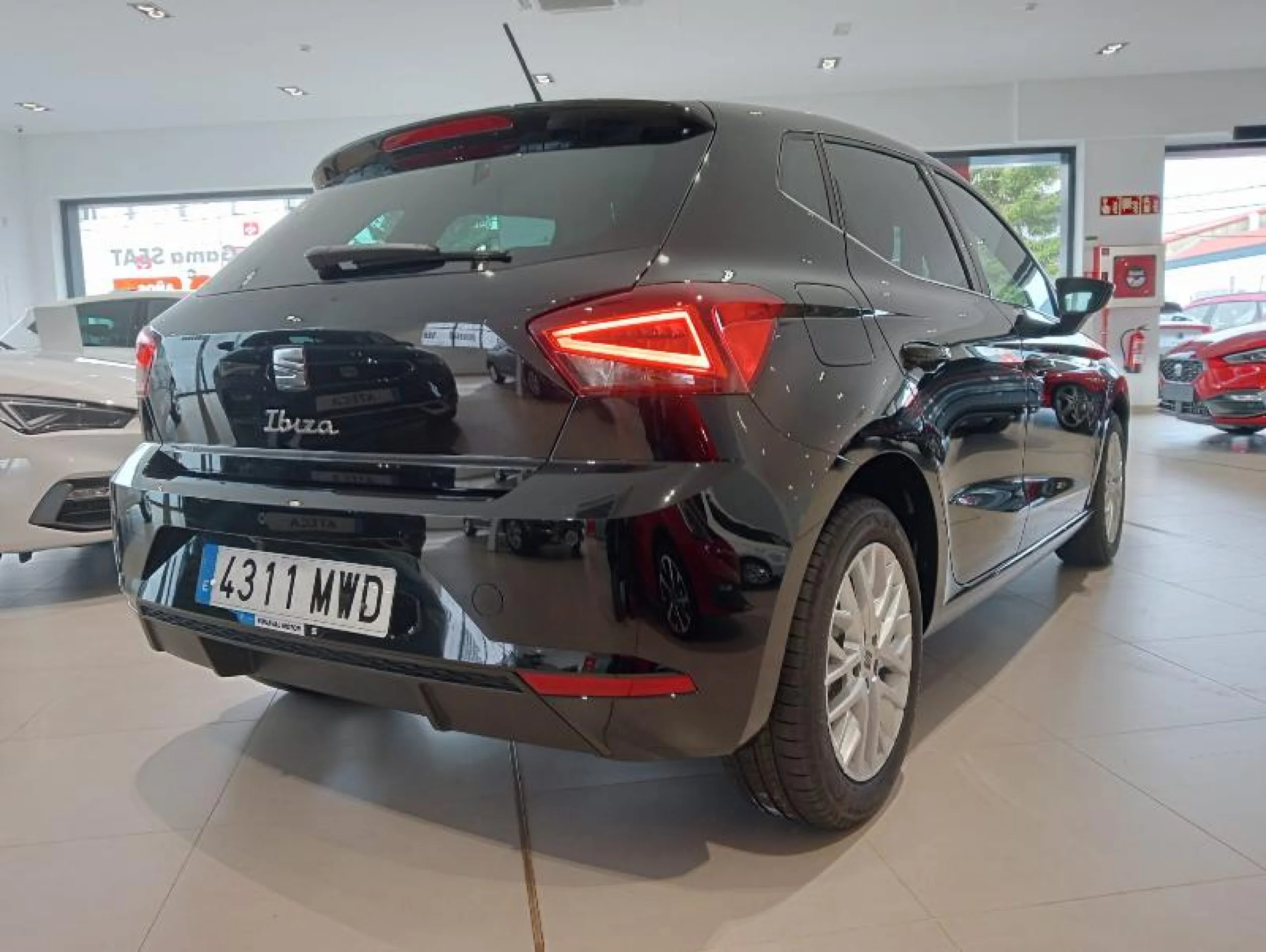 SEAT IBIZA IBIZA 1.0 TSI 85 KW (115 CV) START/STOP SPECIAL EDITION - Foto 4