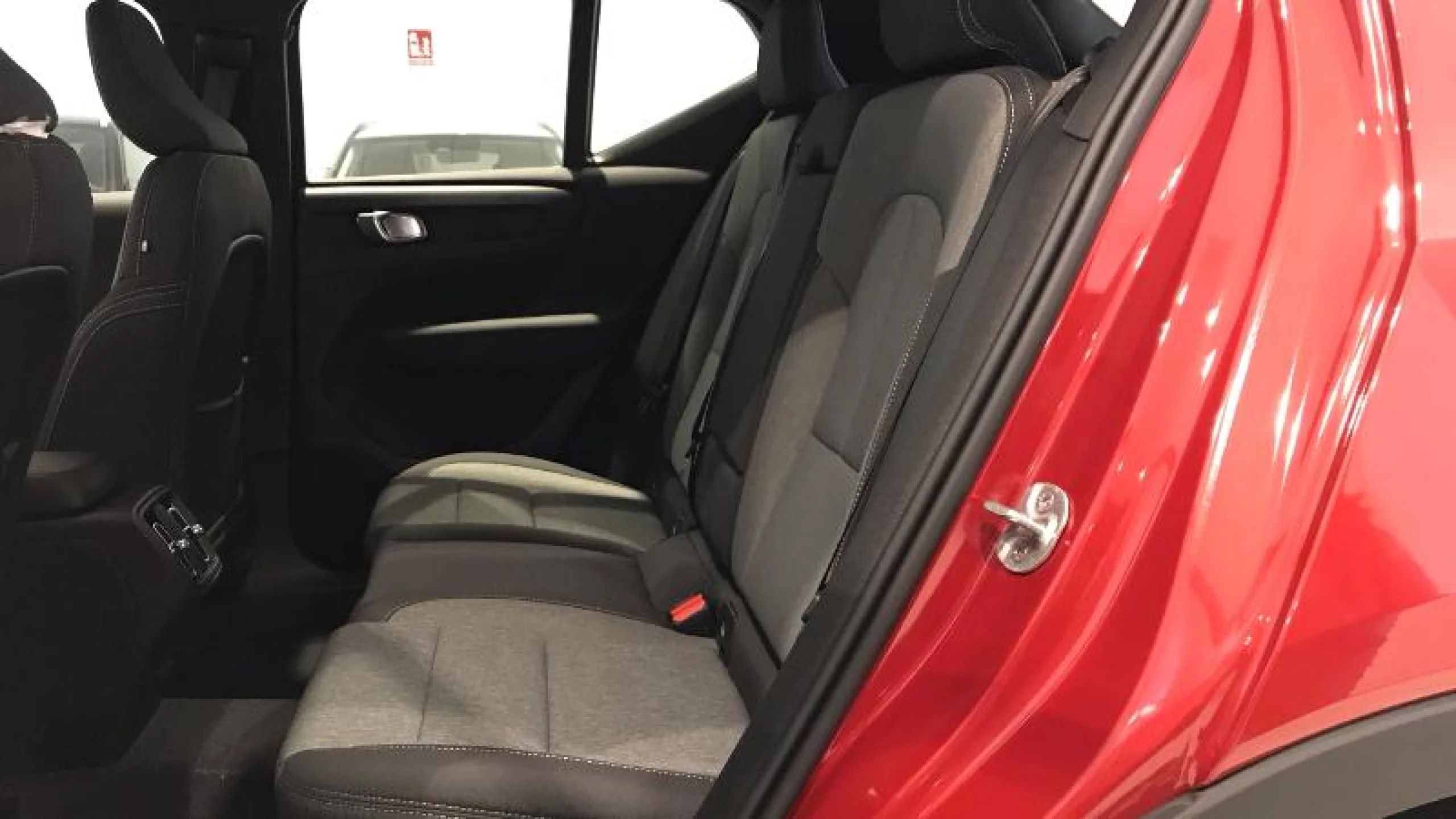 VOLVO XC40 2.0 B3 G CORE AUTO - Foto 10