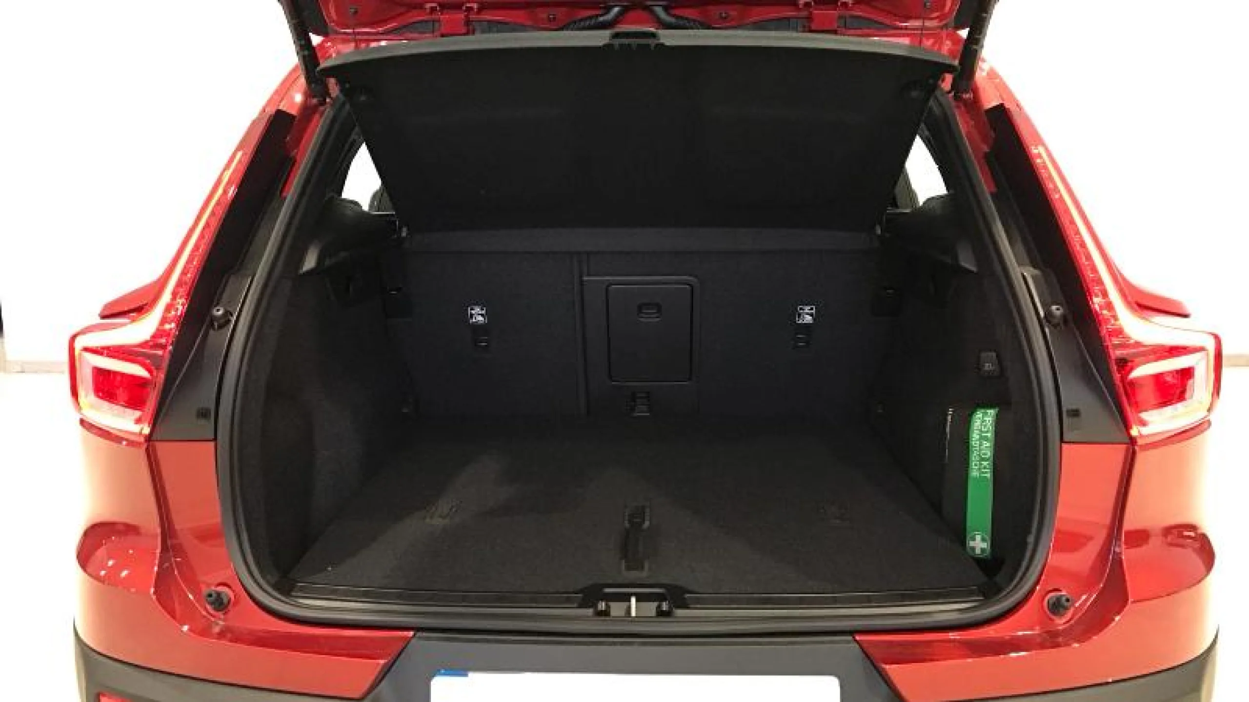 VOLVO XC40 2.0 B3 G CORE AUTO - Foto 11