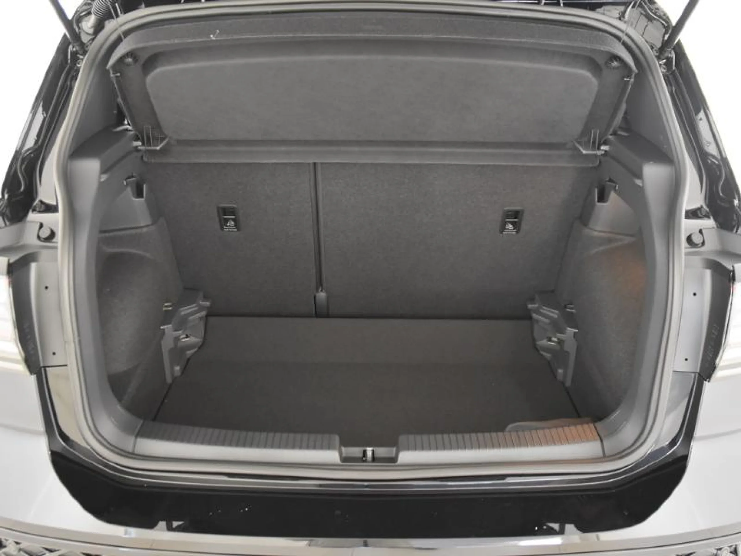 VOLKSWAGEN T CROSS T CROSS R LINE 1.0 TSI 85 KW (115 CV)  6 VEL. - Foto 7