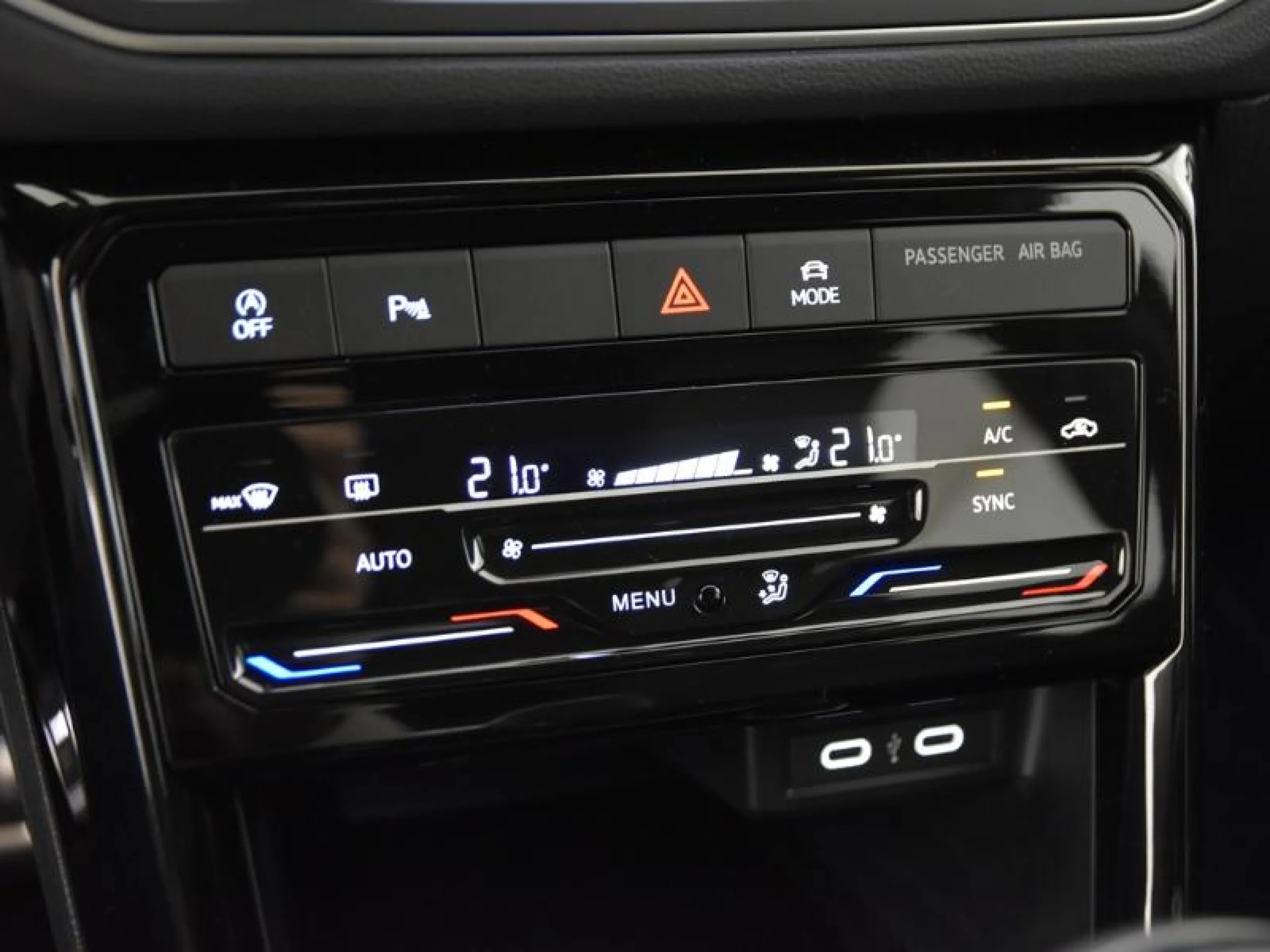 VOLKSWAGEN T CROSS T CROSS R LINE 1.0 TSI 85 KW (115 CV)  6 VEL. - Foto 11