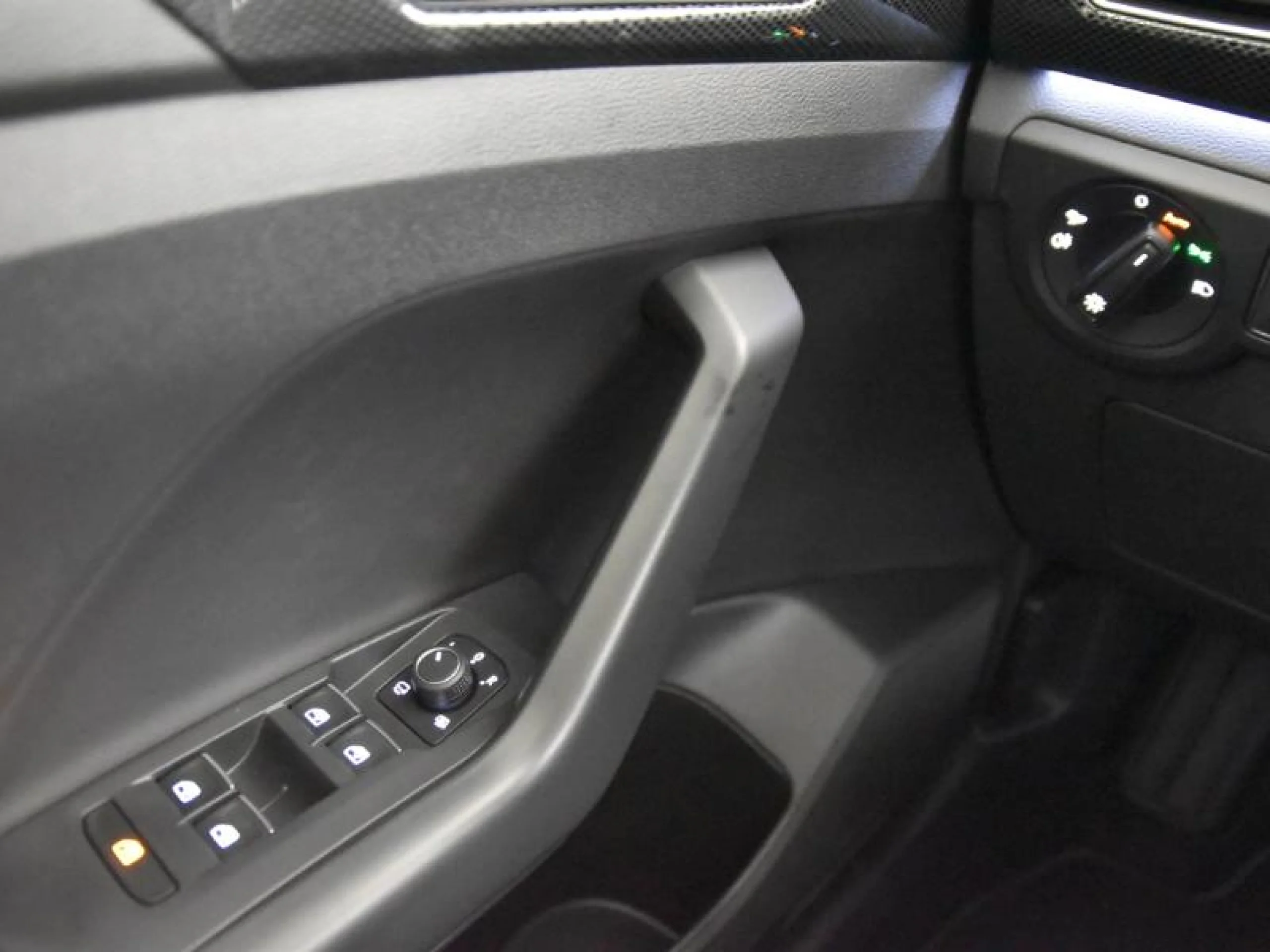 VOLKSWAGEN T CROSS T CROSS R LINE 1.0 TSI 85 KW (115 CV)  6 VEL. - Foto 16