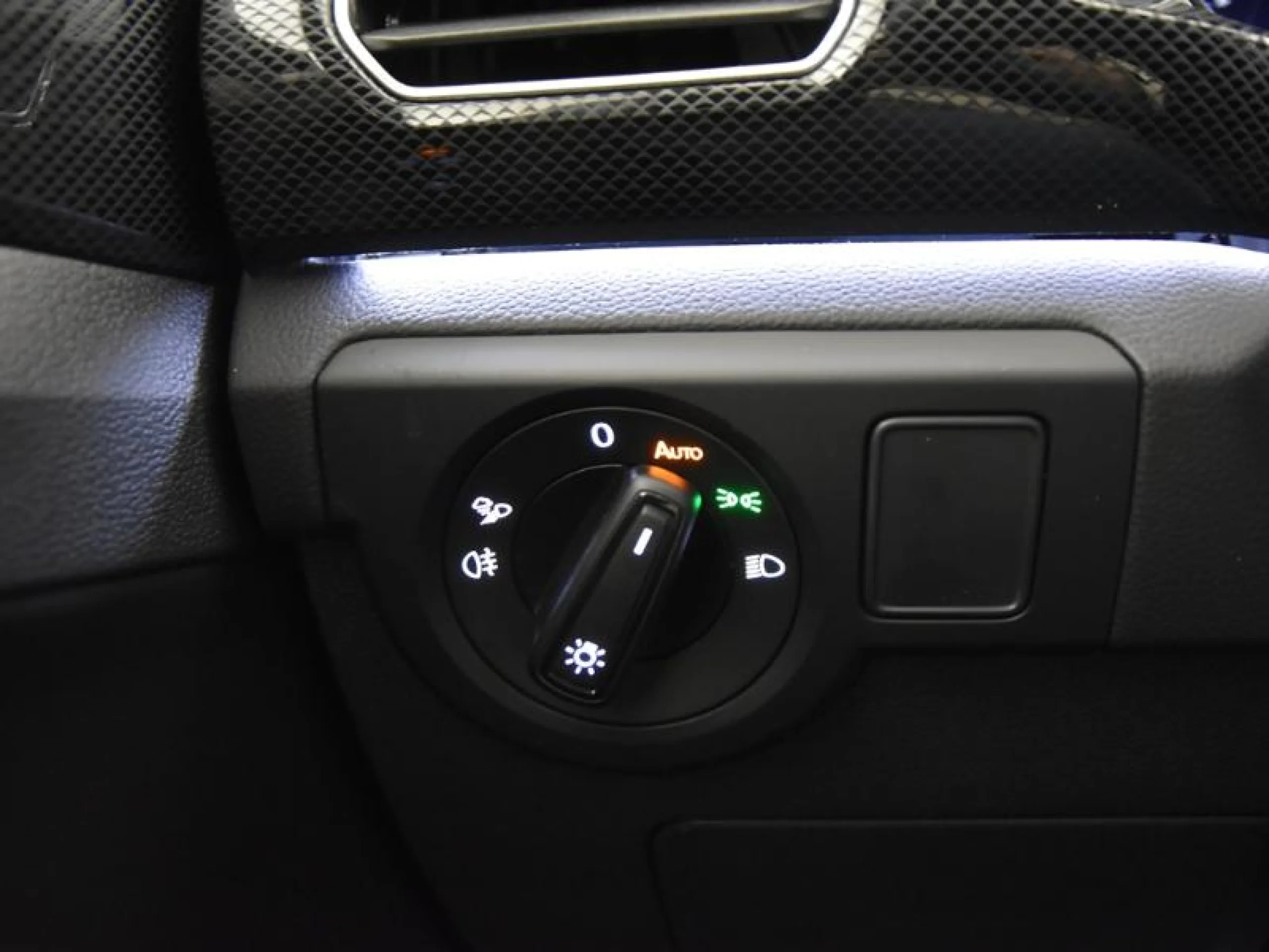 VOLKSWAGEN T CROSS T CROSS R LINE 1.0 TSI 85 KW (115 CV)  6 VEL. - Foto 17