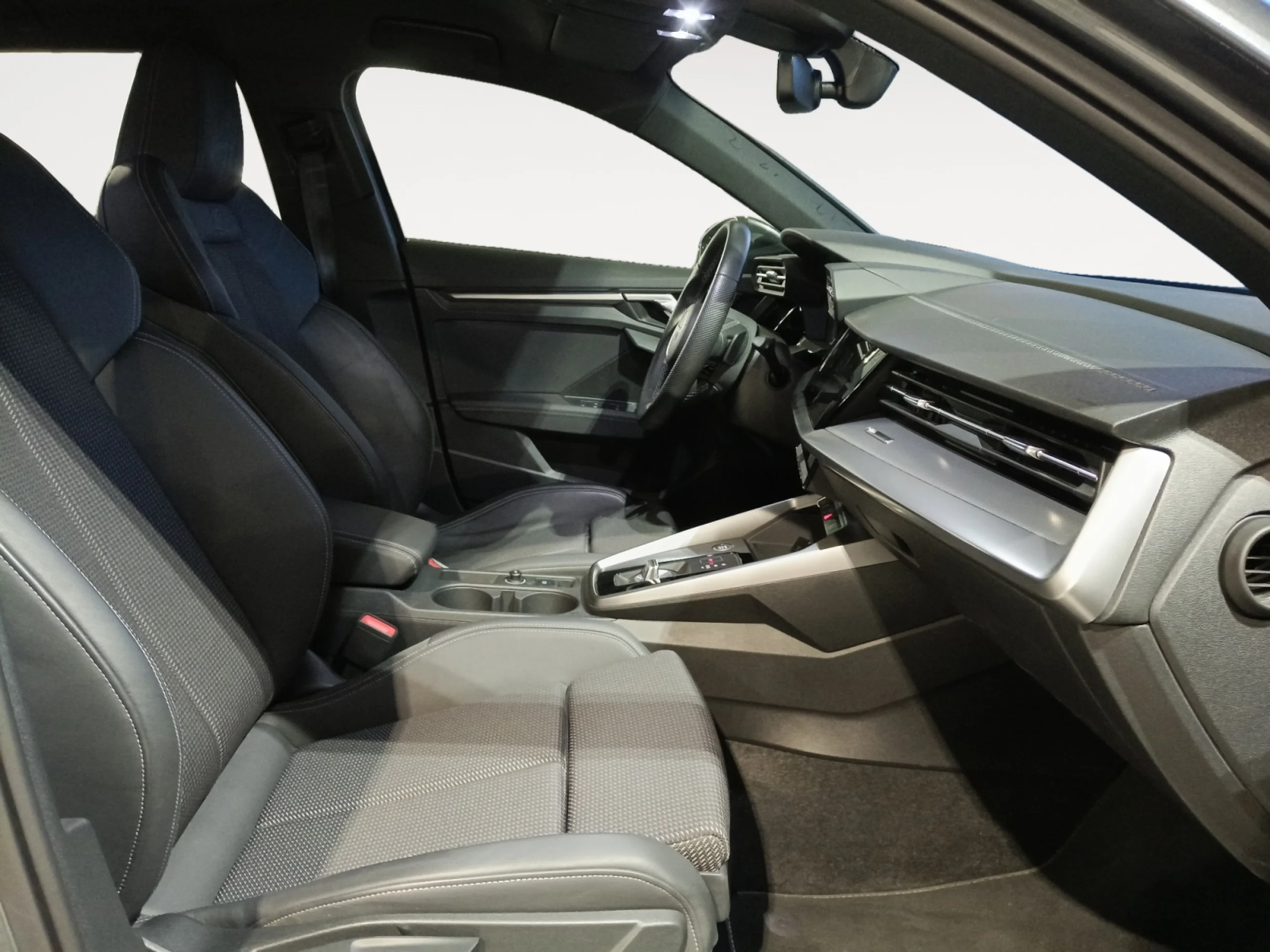 AUDI A3 SPORTBACK GENUINE 35 TDI 110KW S TRONIC - Foto 5