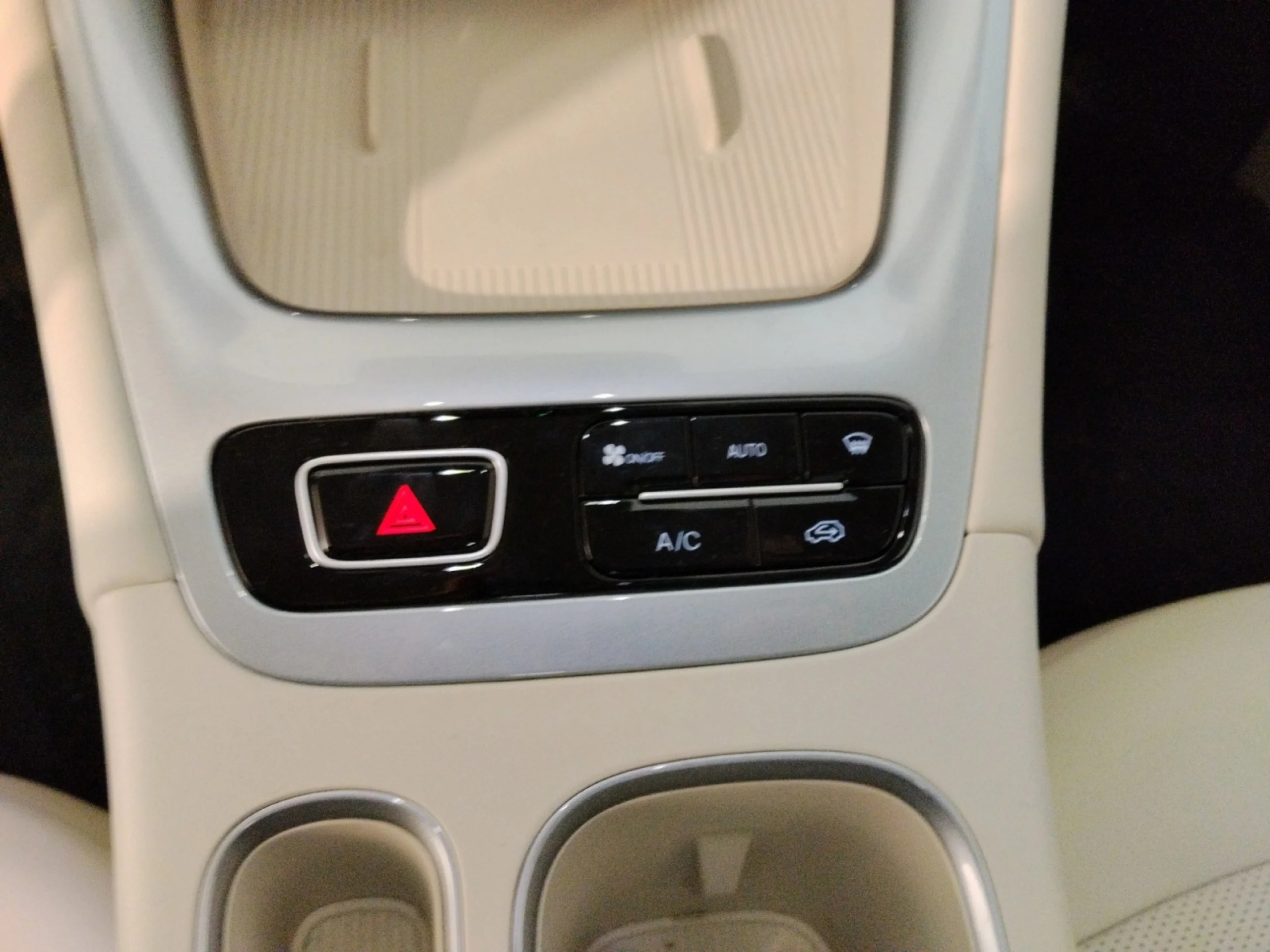 GEELY E2 MAX+ - Foto 14