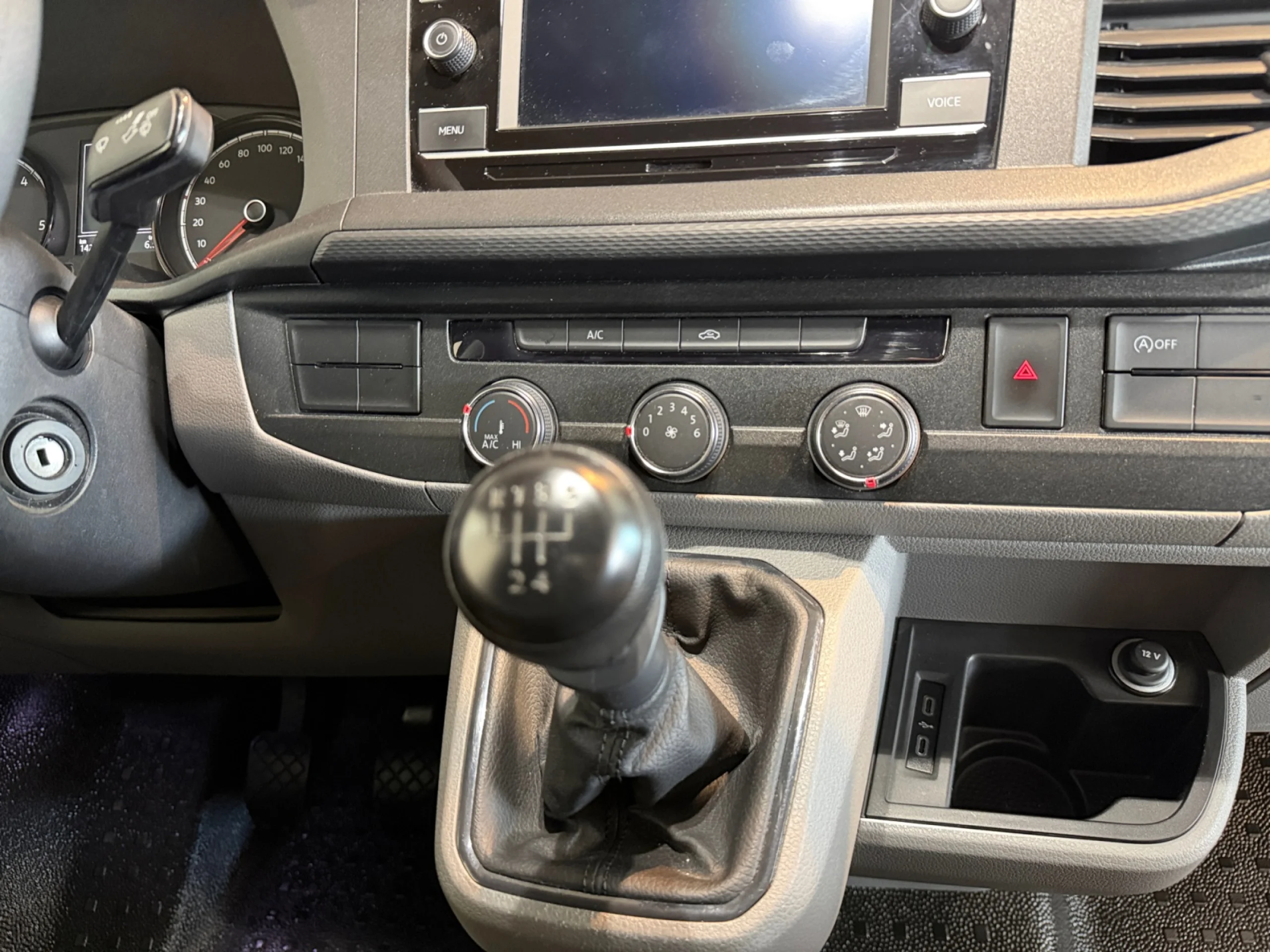 VOLKSWAGEN TRANSPORTER TRANSPORTER FURGON 2.0 TDI BMT LARGA 81KW - Foto 14