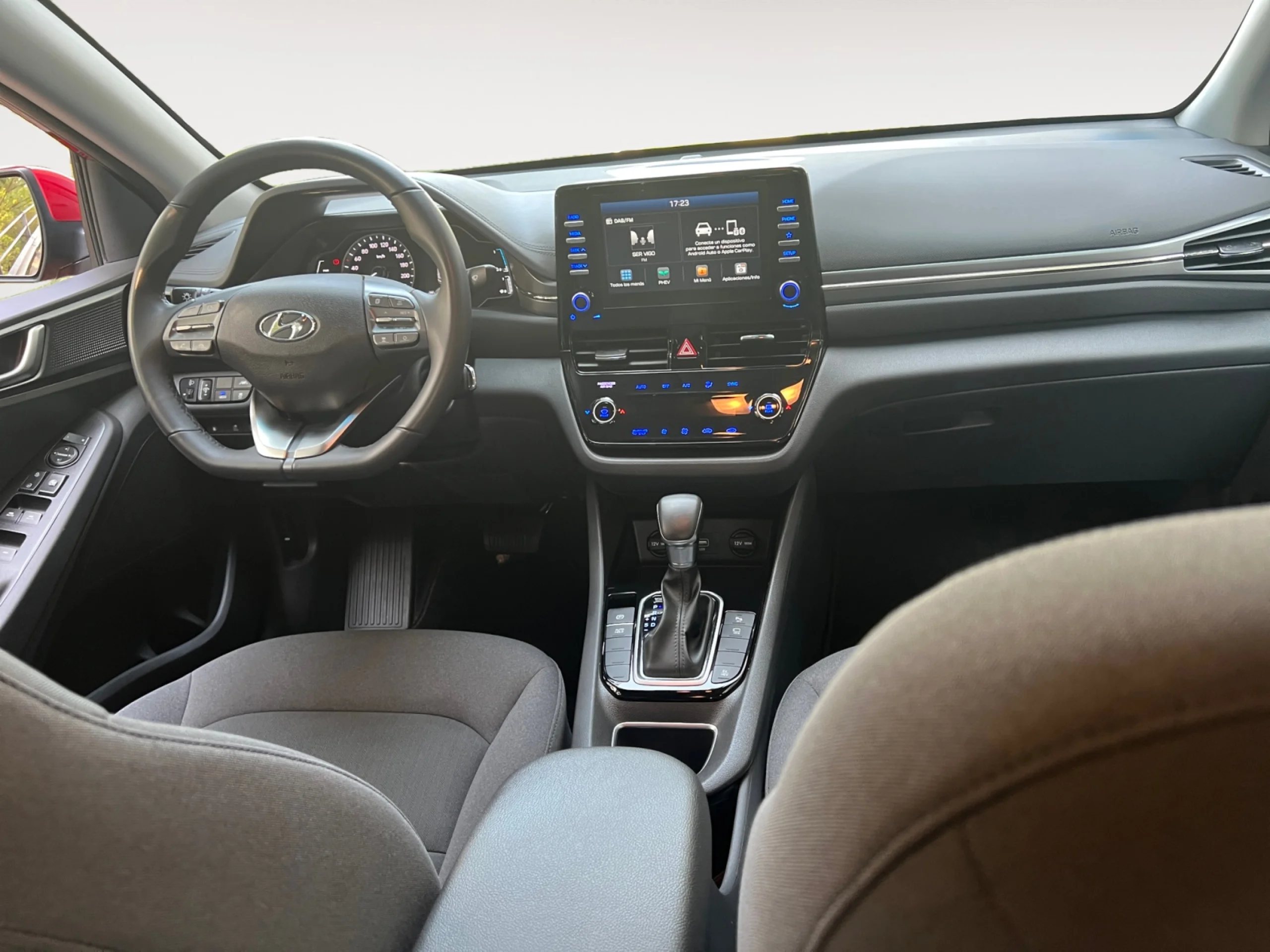 HYUNDAI IONIQ 1.6 GDI PHEV KLASS DCT - Foto 3