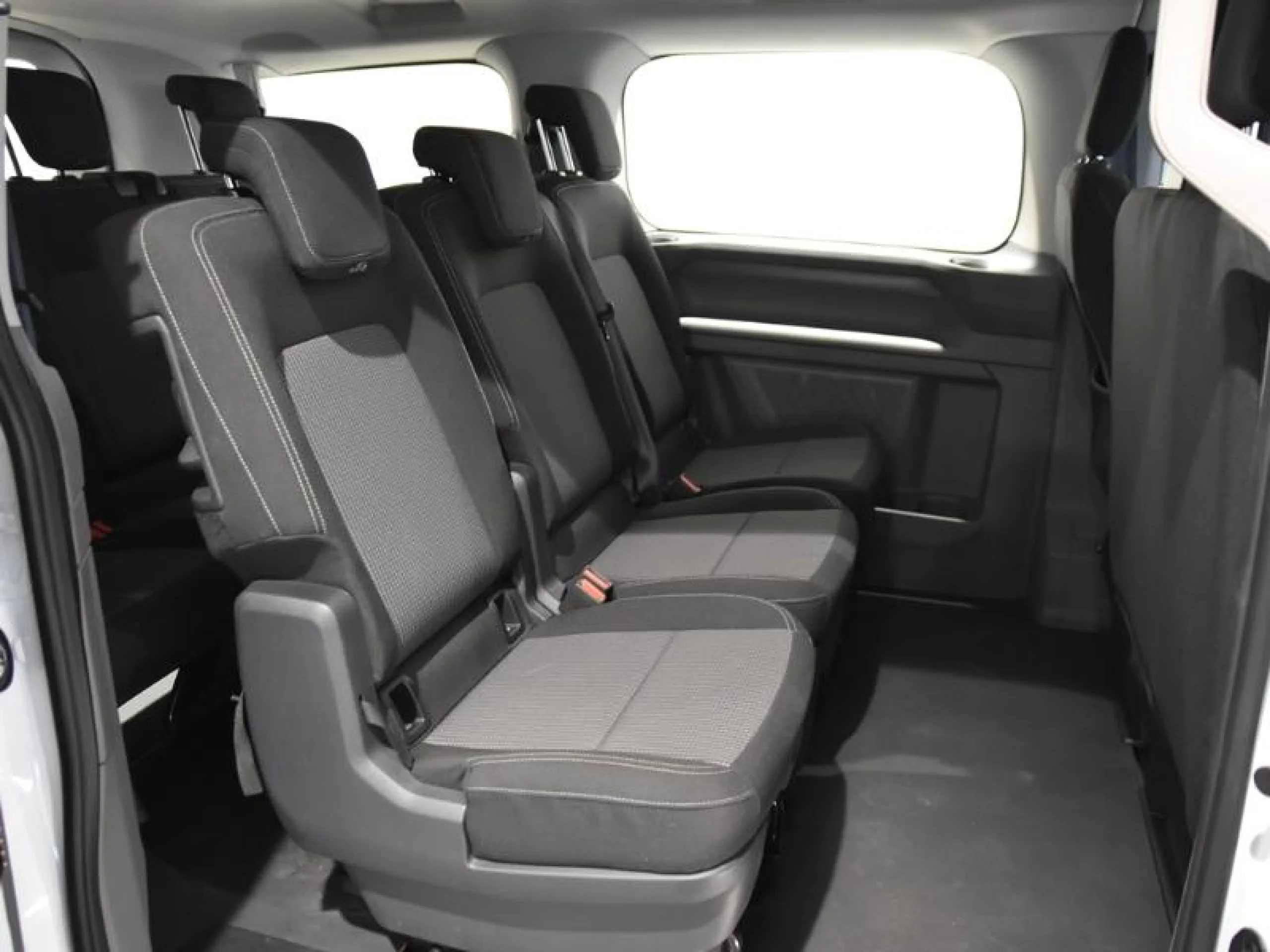 VOLKSWAGEN CARAVELLE CORTA 2.0 TDI 81 KW (110 CV) 6 VE - Foto 6