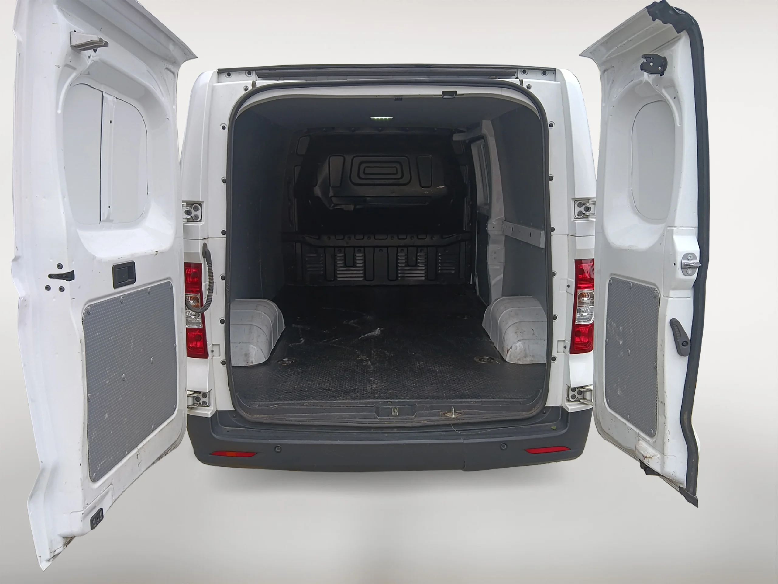 MAXUS E DELIVER 3 VERSION NO ESPECIF. - Foto 8