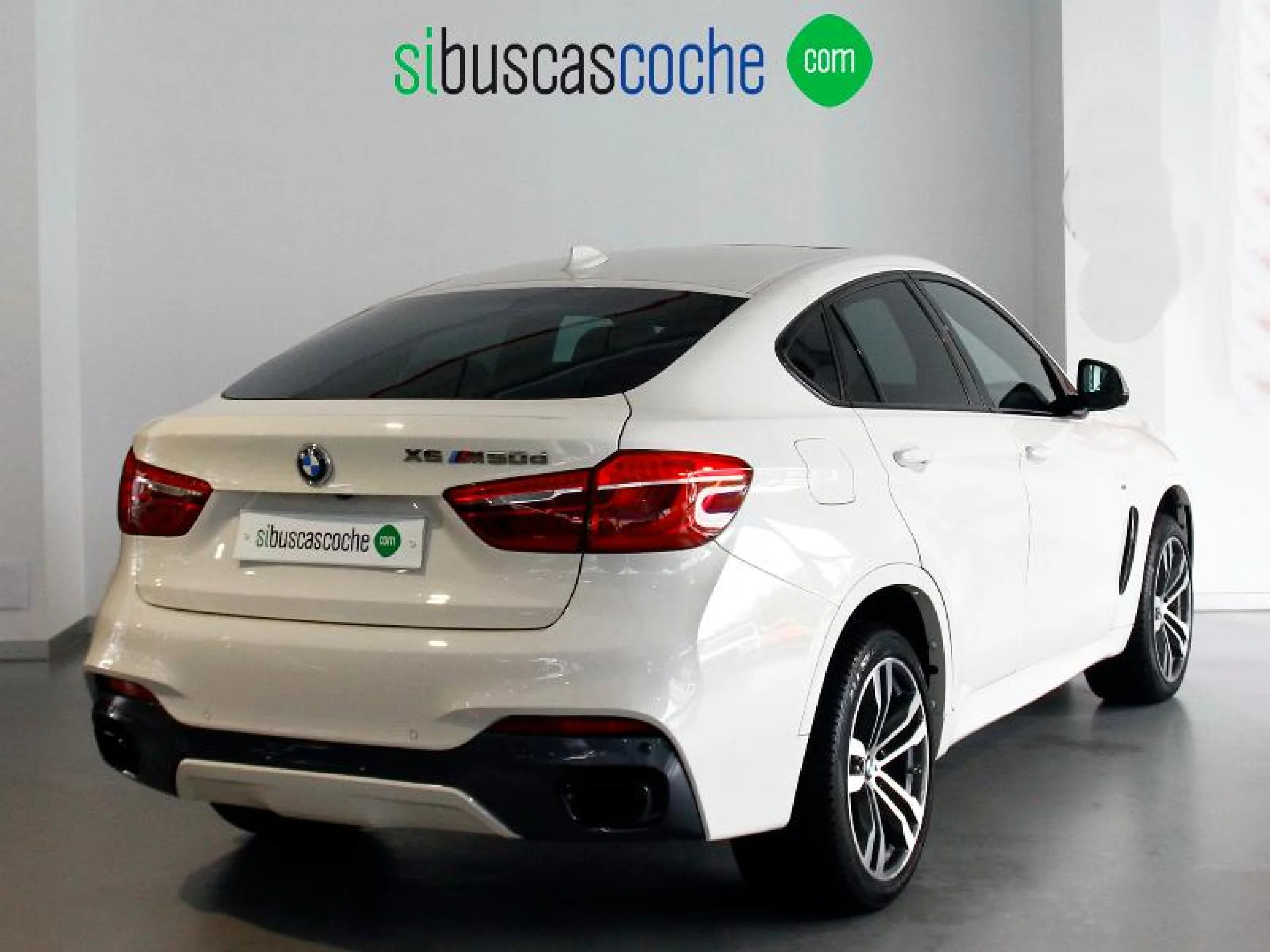 BMW X6 M50D - Foto 21