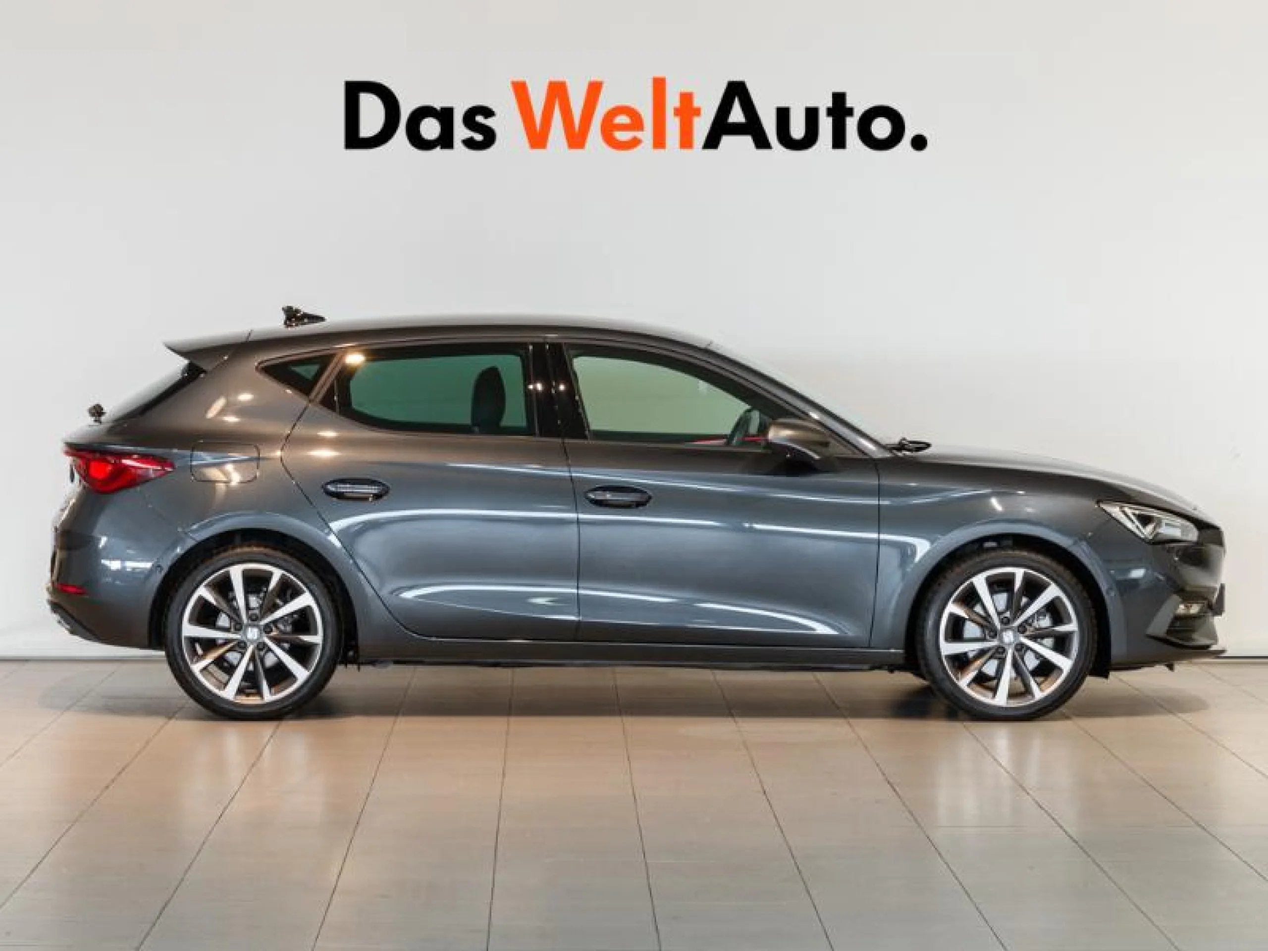SEAT NUEVO LEON 1.5 TSI 96KW S - Foto 3