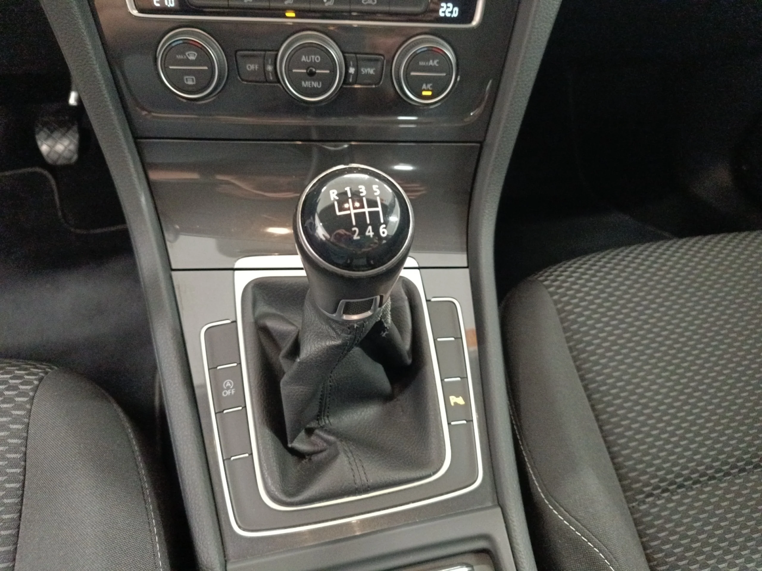 VOLKSWAGEN GOLF READY2GO 1.0 TSI 85KW (115CV) - Foto 16
