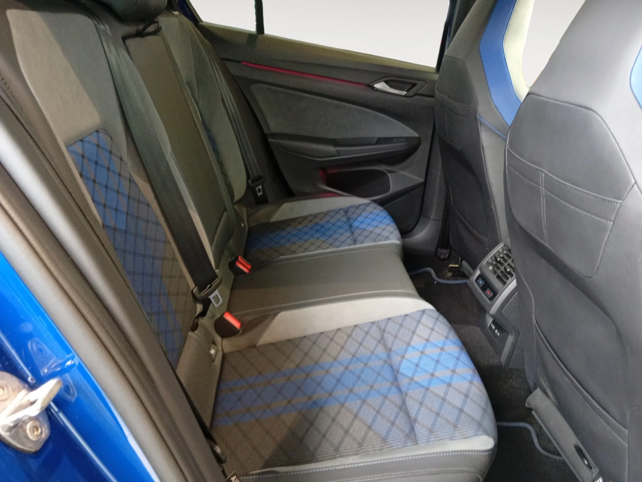 VOLKSWAGEN GOLF R 2.0 TSI 235KW (320CV) 4MOTION DSG - Foto 6