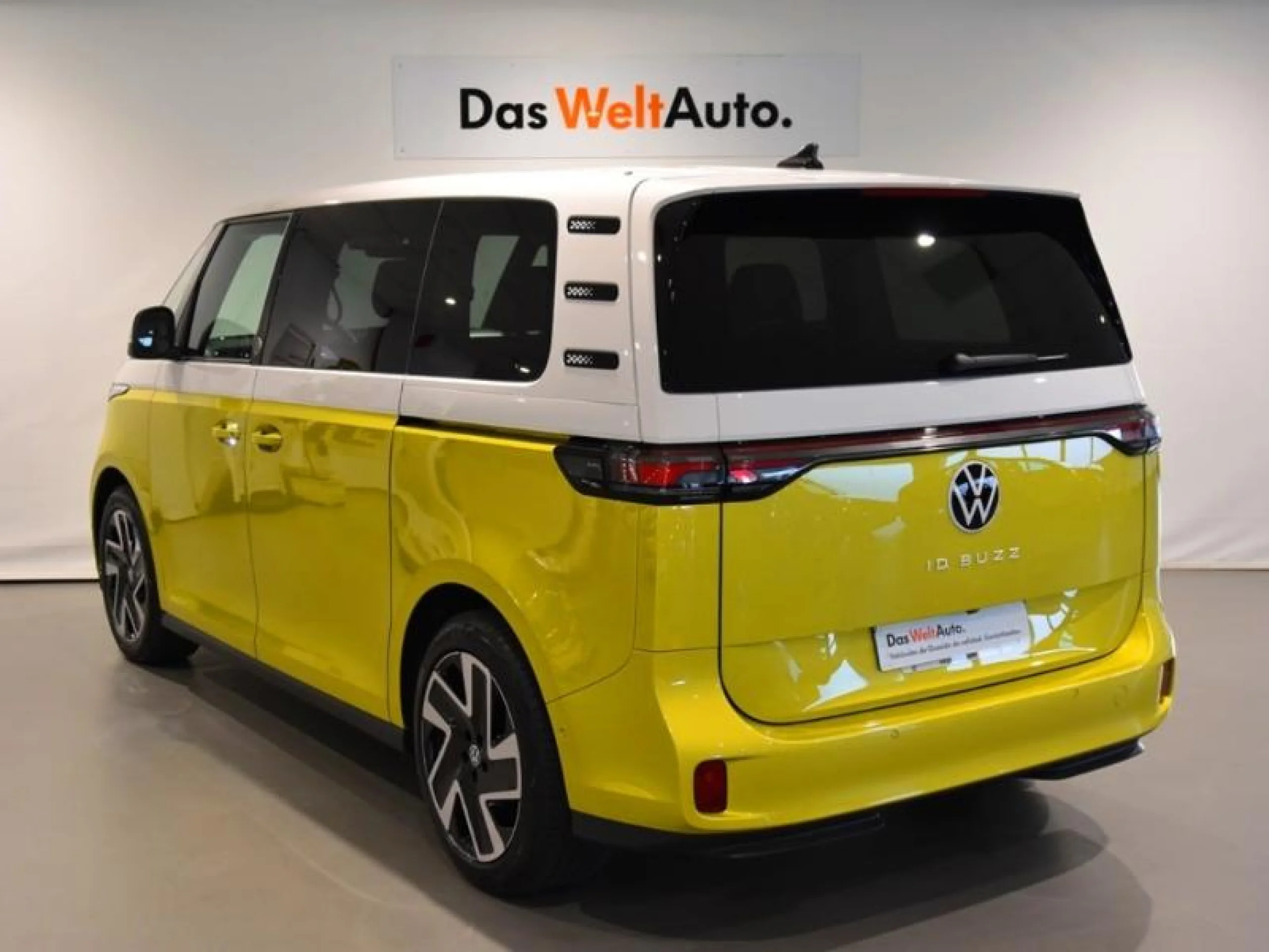 VW COMERCIALES ID. BUZZ ID. BUZZ  1ST EDITION 5 ASIENTOS BATALLA CORTA  150 KW (204 CV) 77 KWH AUT 1 VEL. - Foto 2