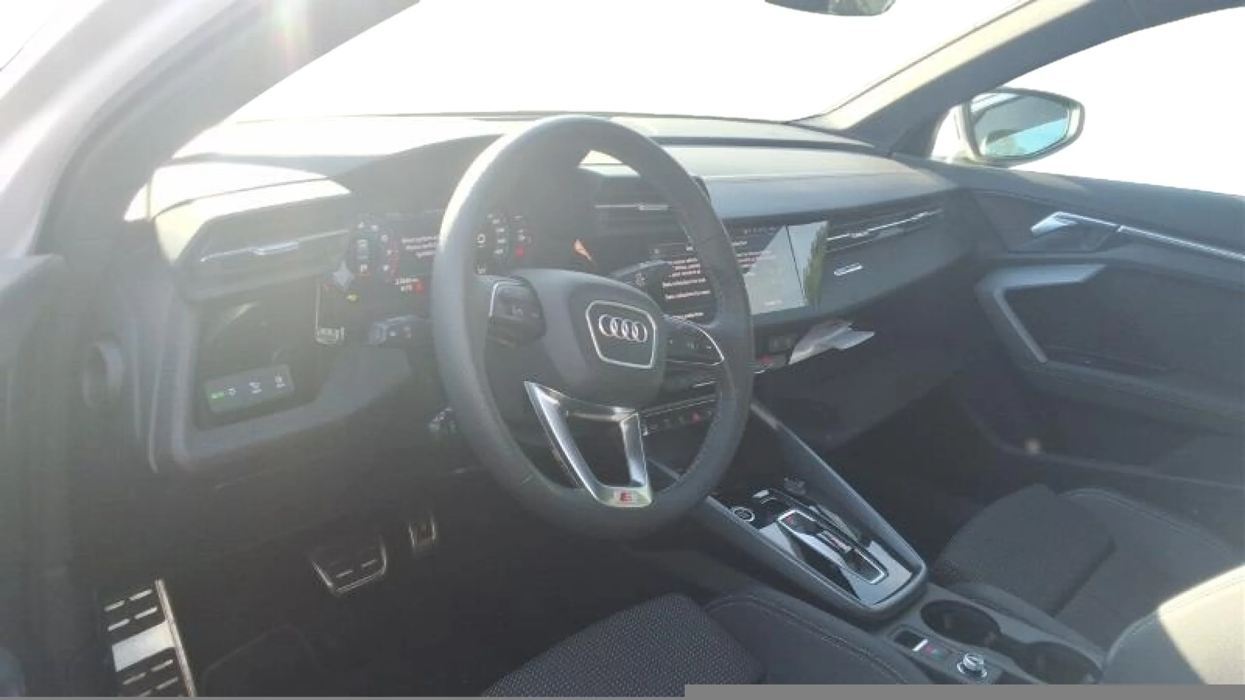 AUDI A3 SEDAN S LINE 35 TFSI 110KW S TRONIC - Foto 4
