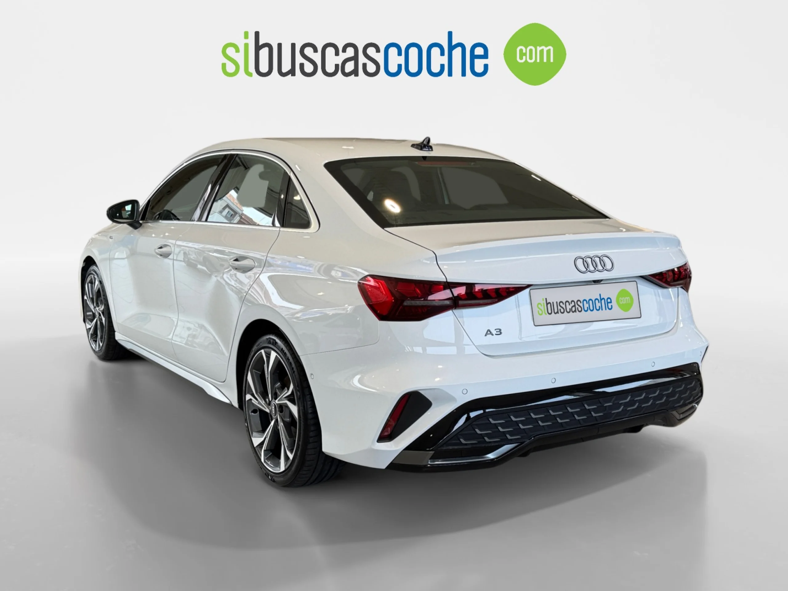 AUDI A3 SEDAN S LINE 35 TFSI 110KW S TRONIC - Foto 2