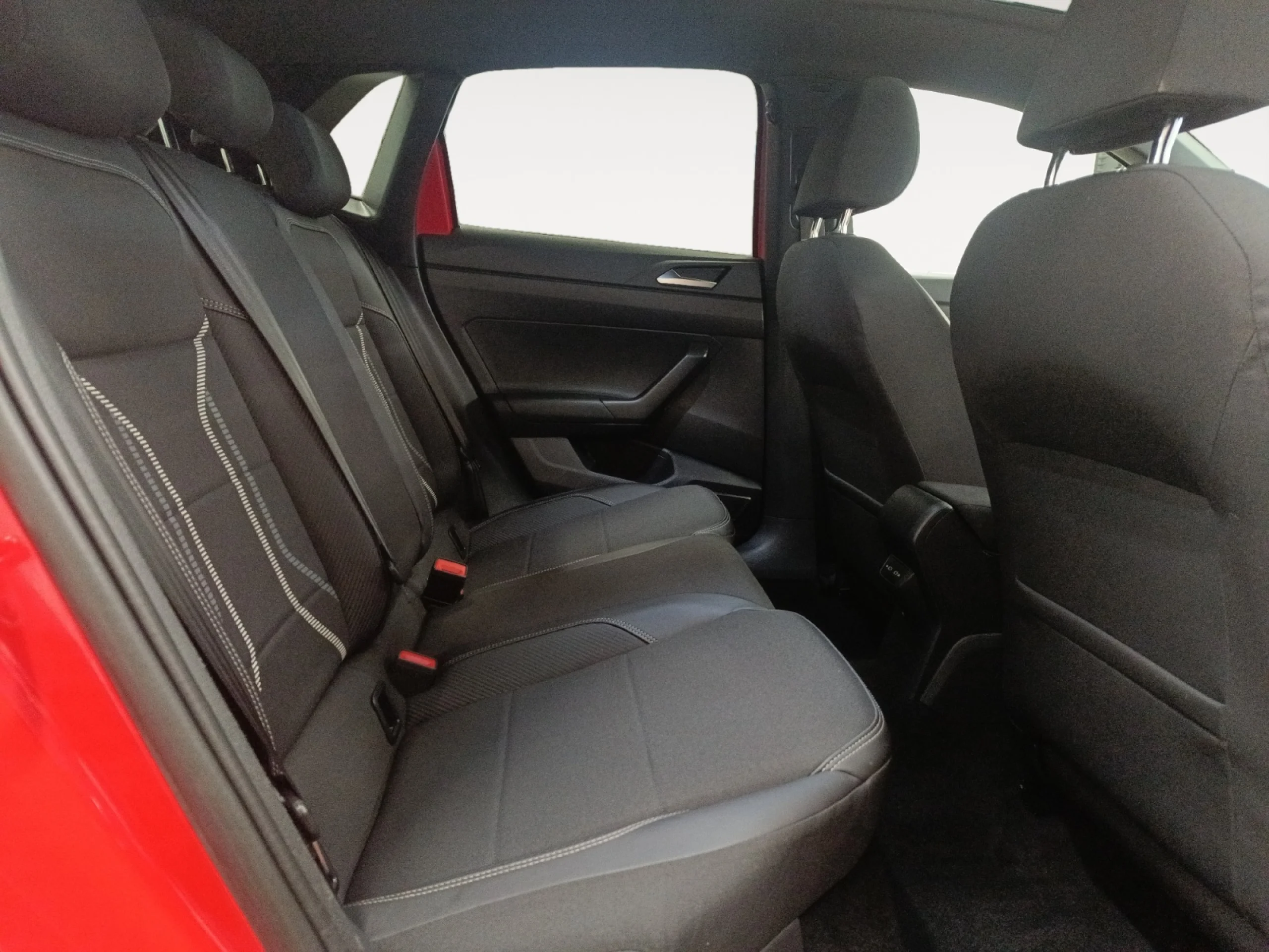 VOLKSWAGEN POLO R LINE 1.0 TSI 81KW (110CV) - Foto 6