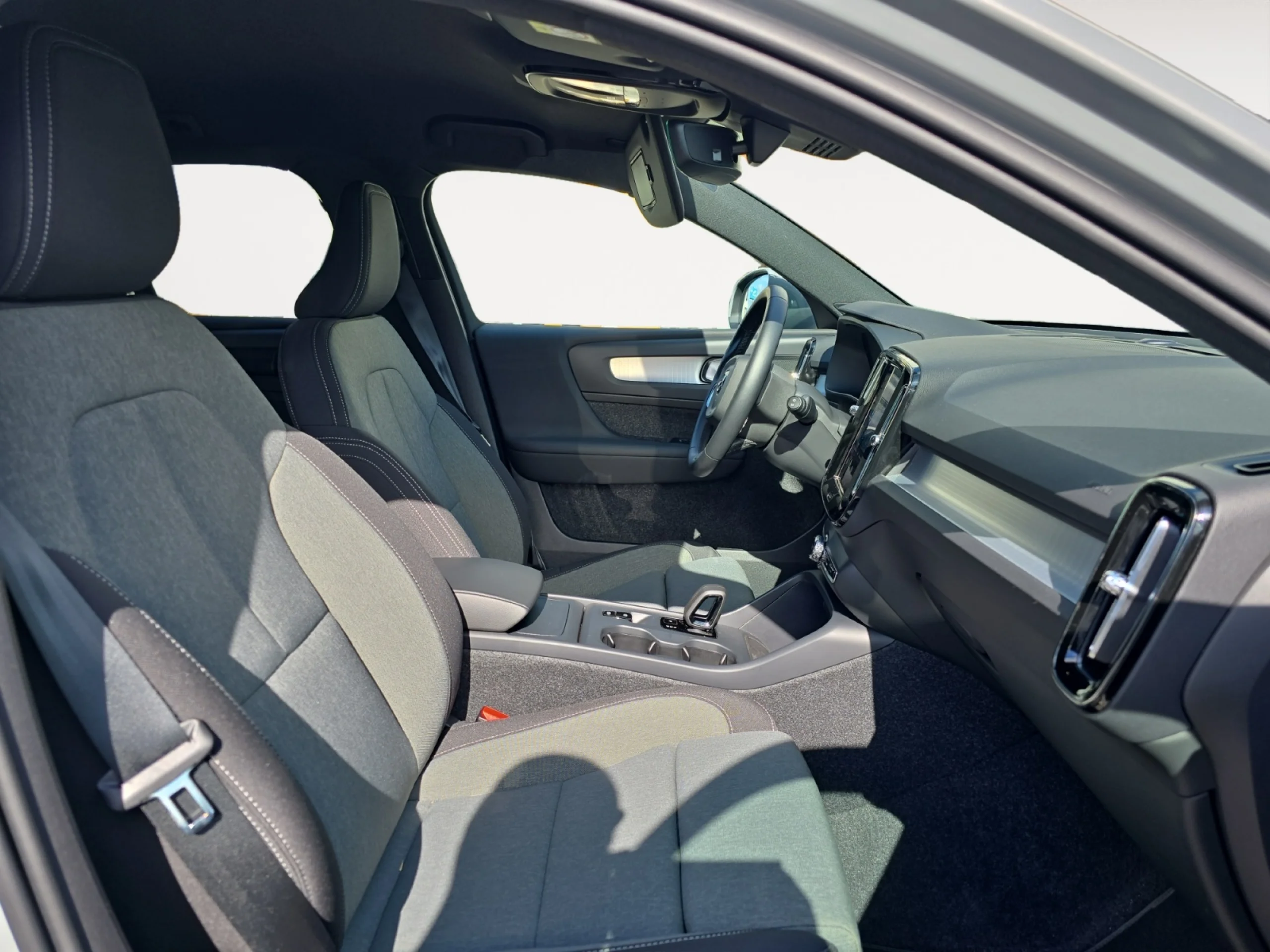 VOLVO XC40 2.0 B3 G CORE AUTO - Foto 5