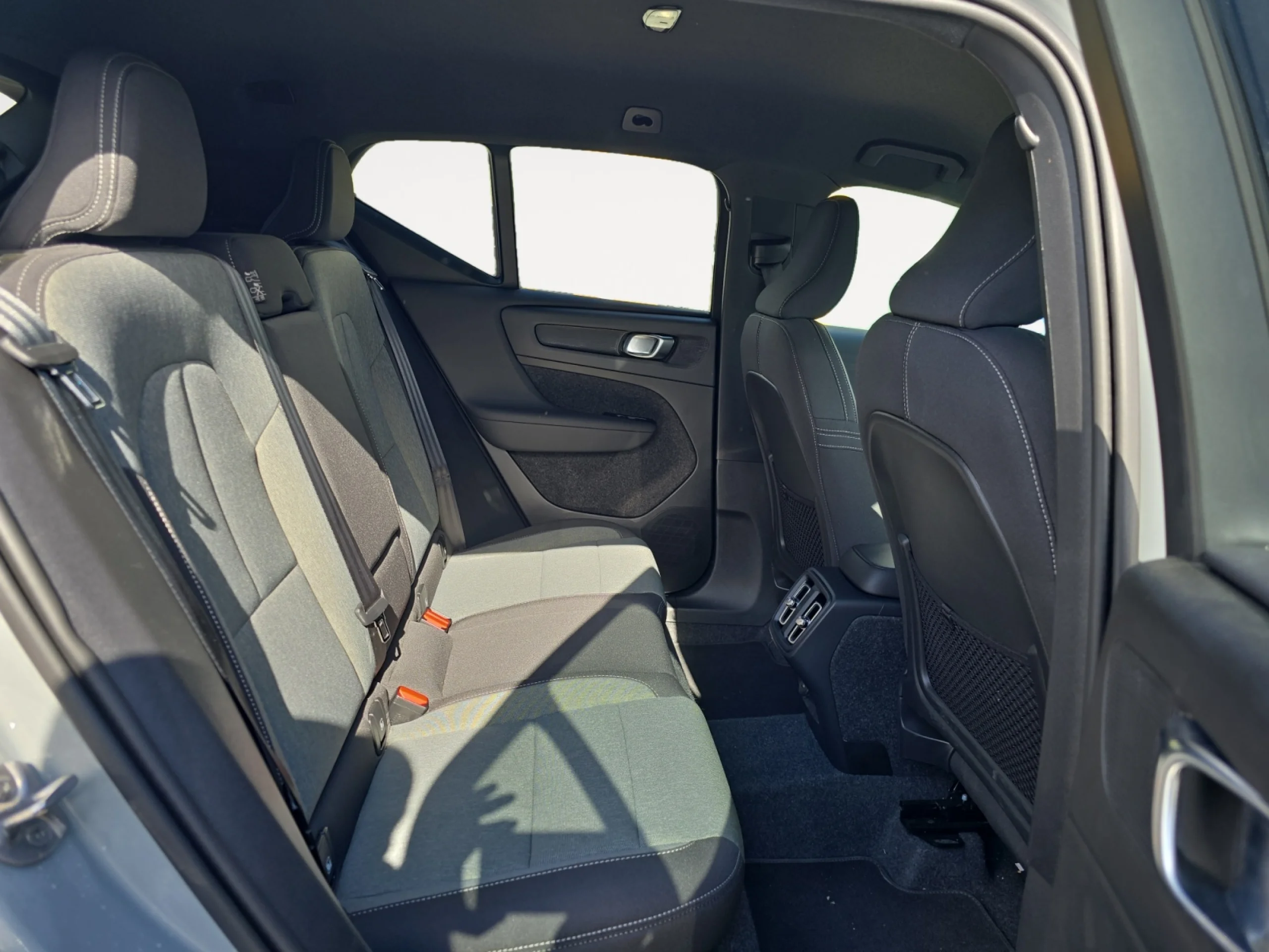 VOLVO XC40 2.0 B3 G CORE AUTO - Foto 6