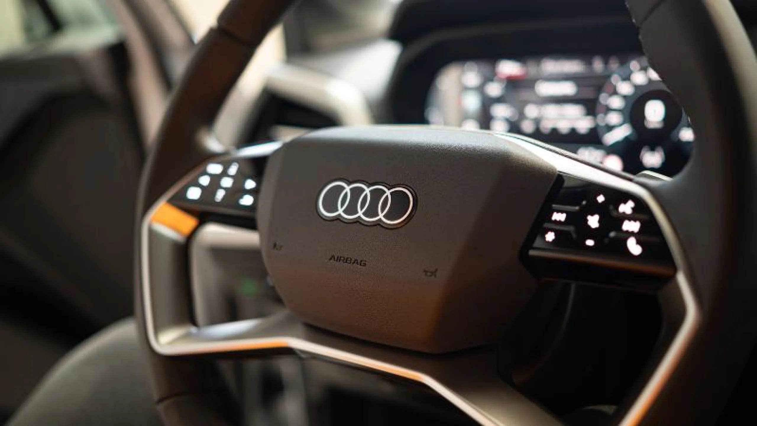 AUDI Q4 SPORTBACK E TRON S LINE 40 E TRON 150KW 82KWH - Foto 17