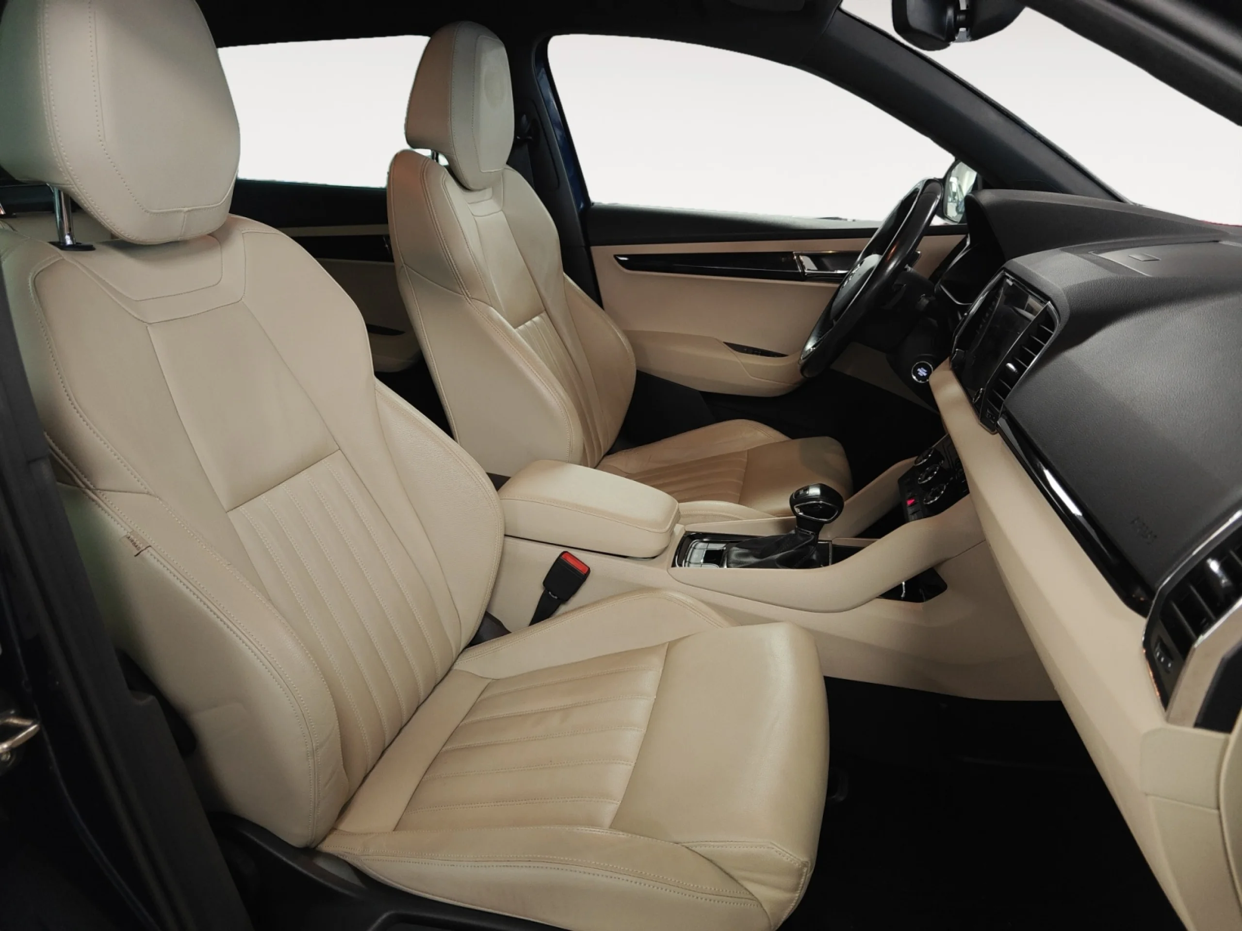 SKODA KAROQ 1.5 TSI 110KW (150CV) DSG ACT STYLE - Foto 5