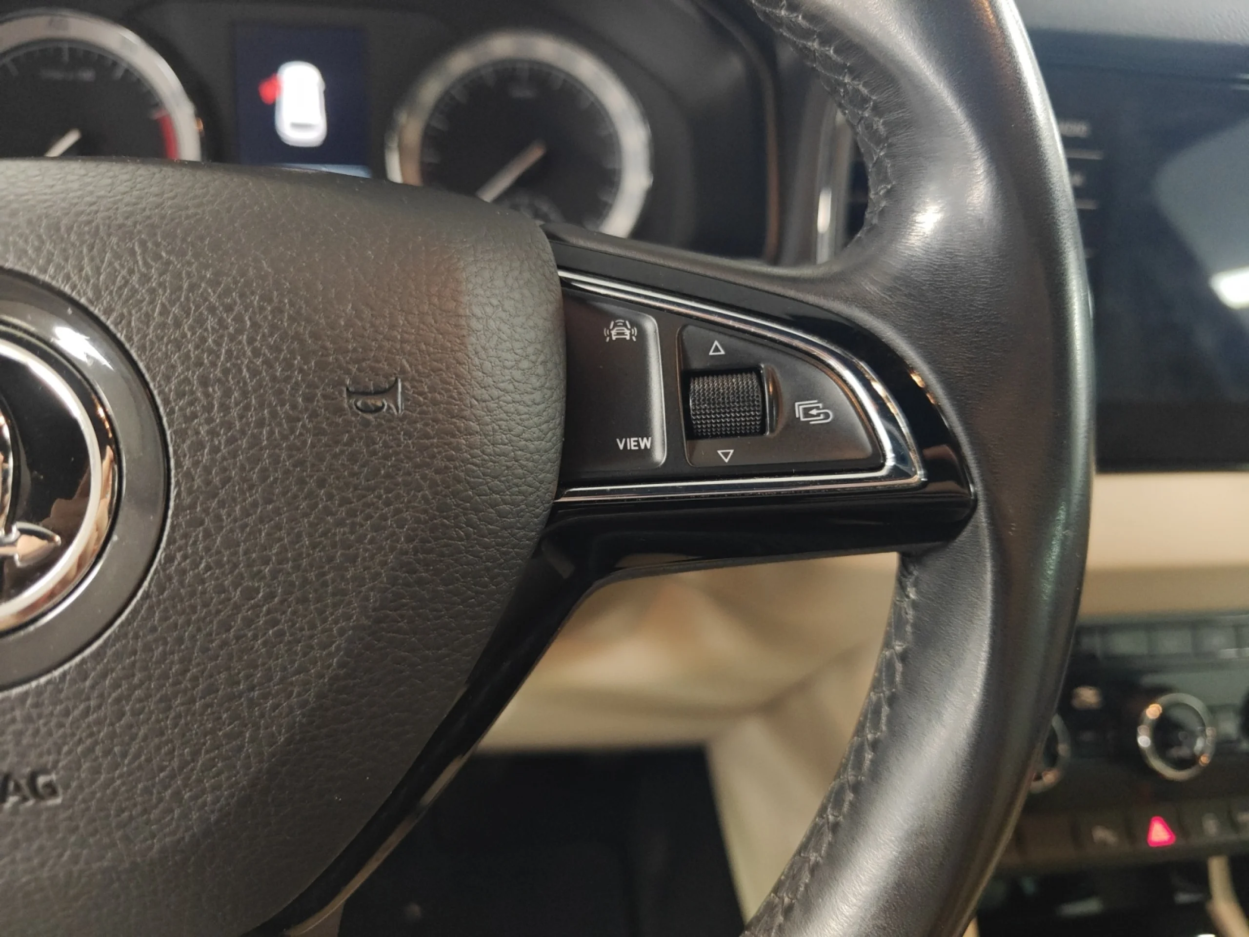 SKODA KAROQ 1.5 TSI 110KW (150CV) DSG ACT STYLE - Foto 10