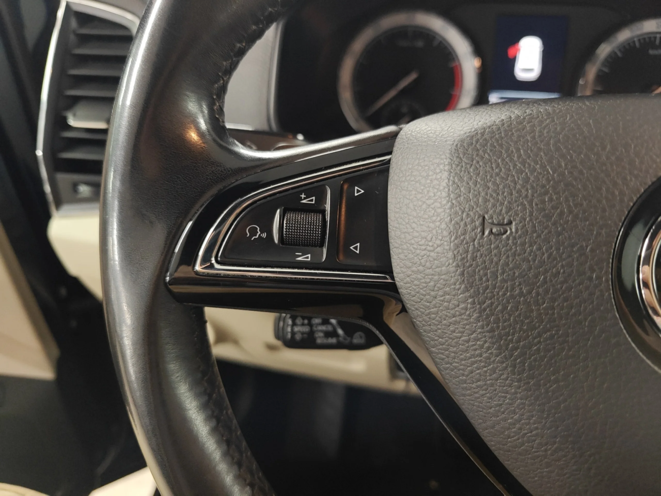 SKODA KAROQ 1.5 TSI 110KW (150CV) DSG ACT STYLE - Foto 11