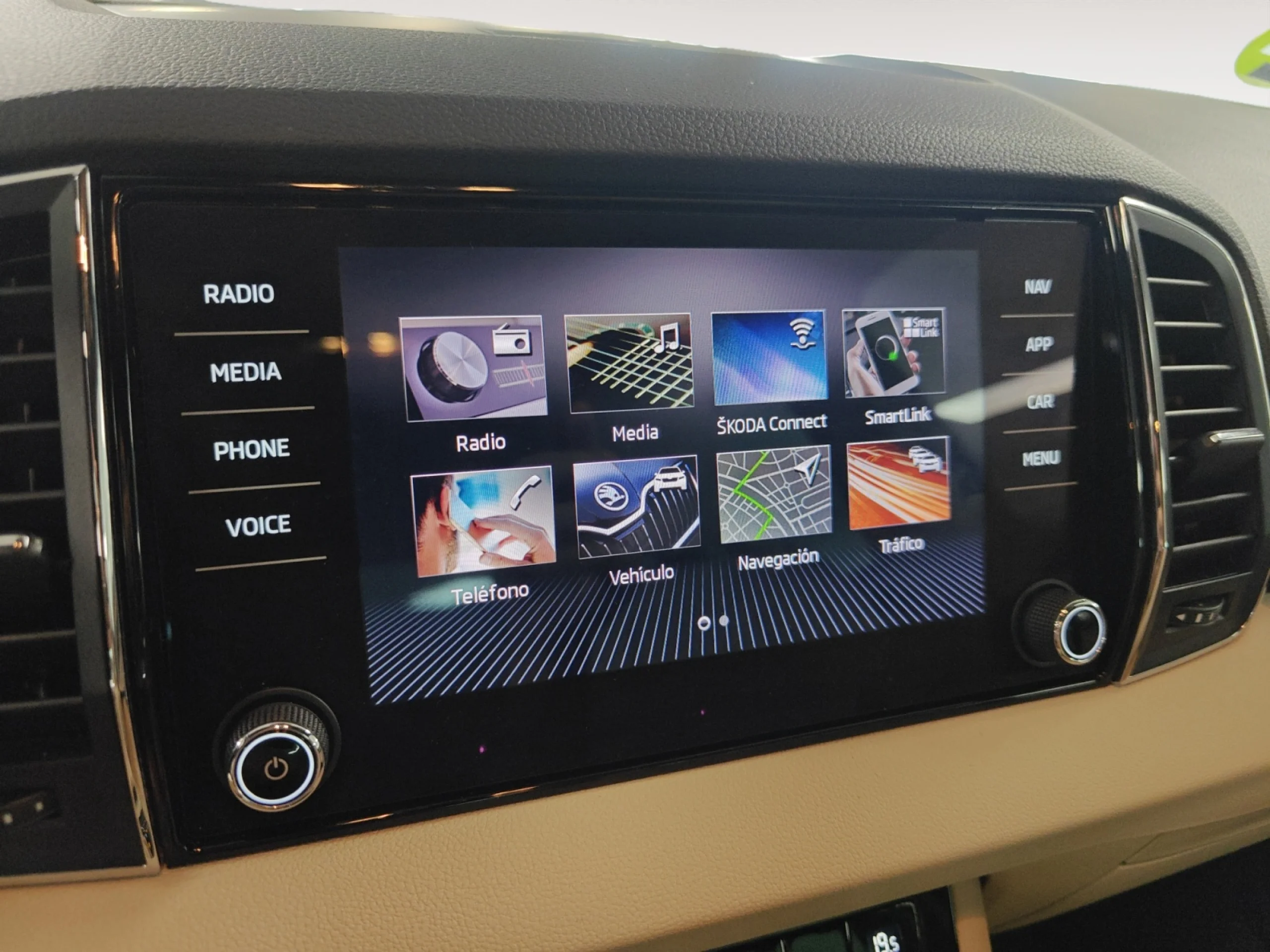 SKODA KAROQ 1.5 TSI 110KW (150CV) DSG ACT STYLE - Foto 14