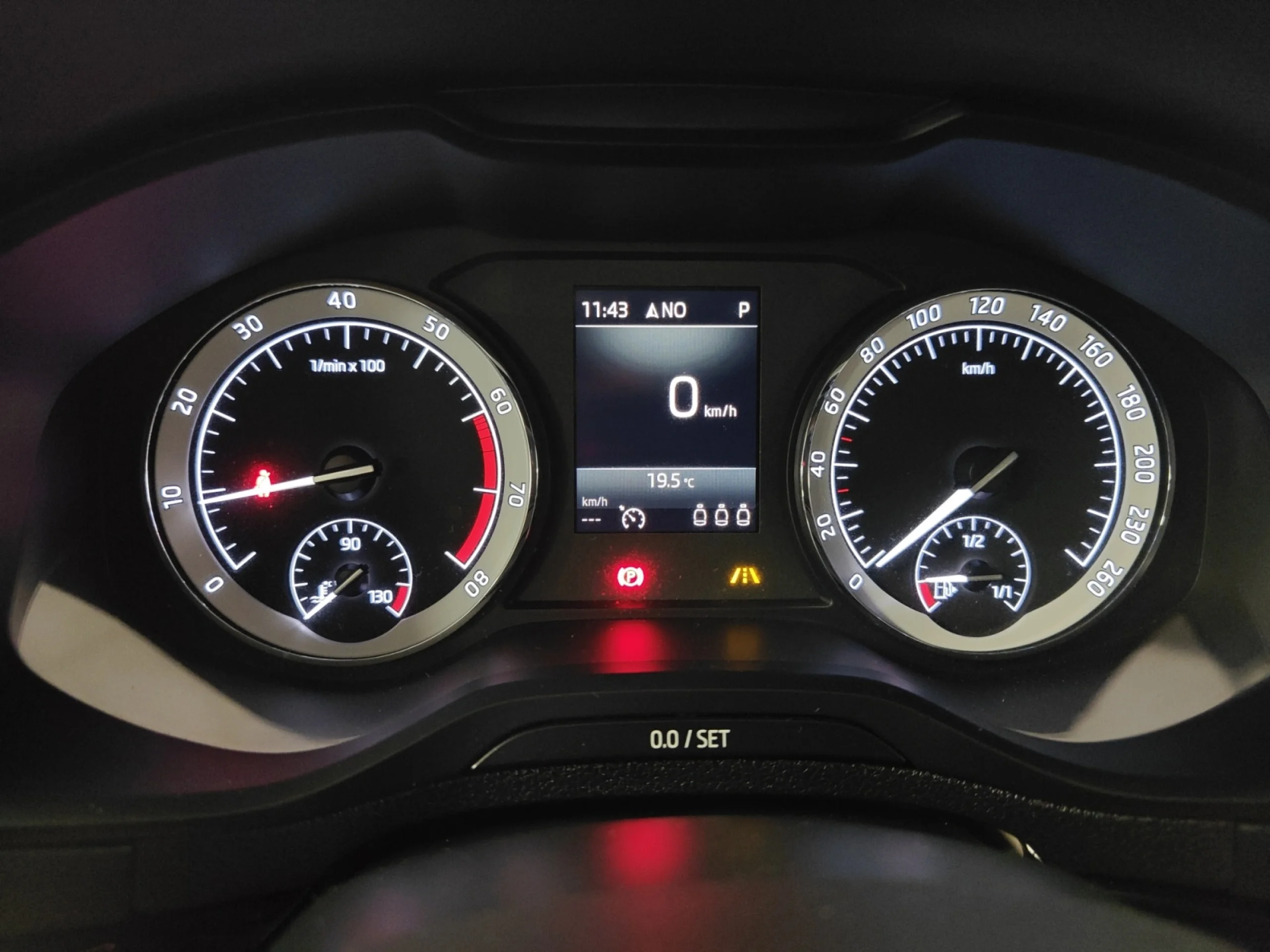 SKODA KAROQ 1.5 TSI 110KW (150CV) DSG ACT STYLE - Foto 15