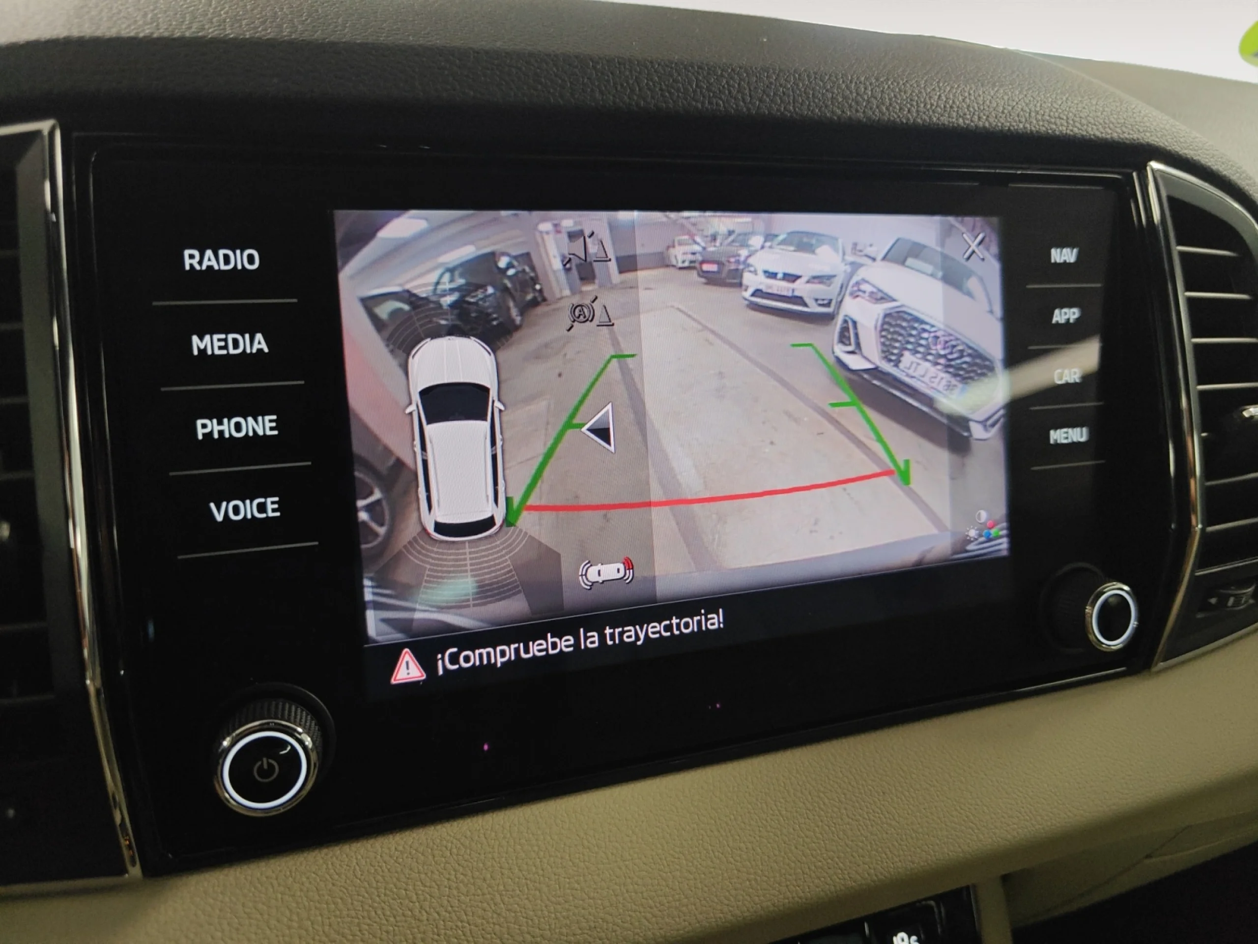 SKODA KAROQ 1.5 TSI 110KW (150CV) DSG ACT STYLE - Foto 16