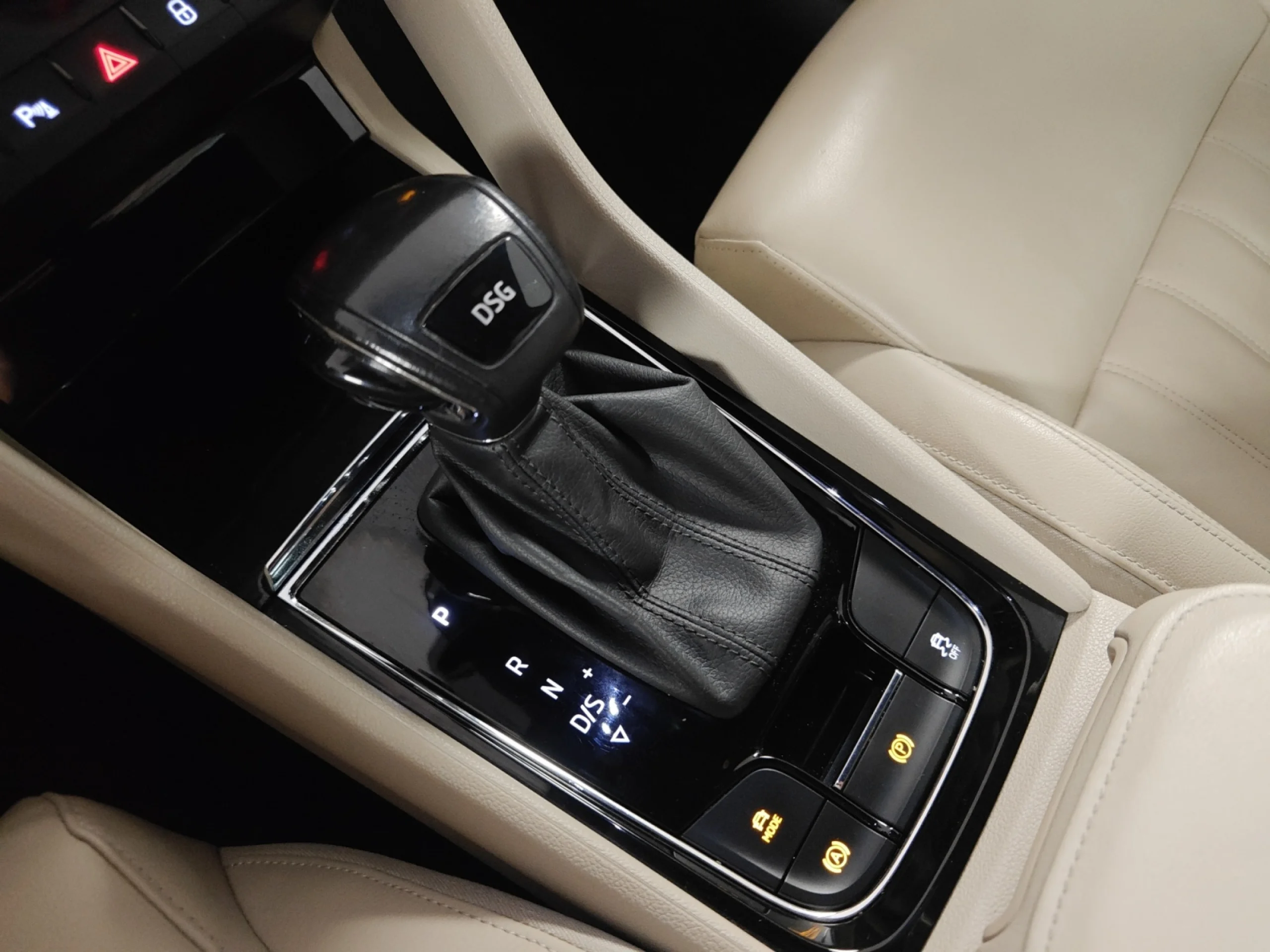 SKODA KAROQ 1.5 TSI 110KW (150CV) DSG ACT STYLE - Foto 17