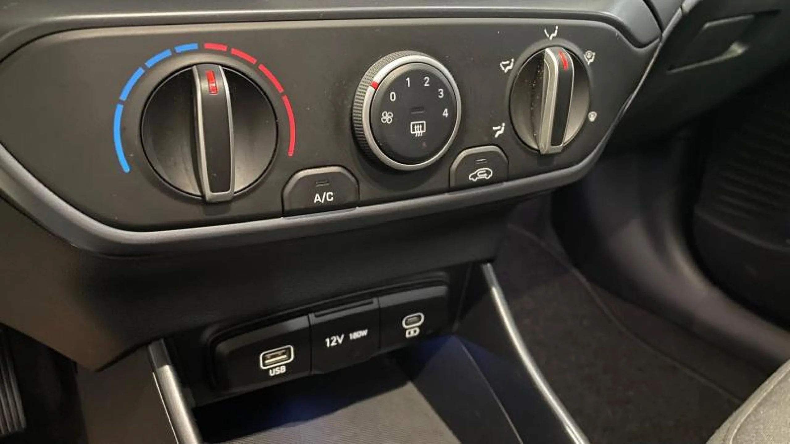 HYUNDAI BAYON 1.0 TGDI 74KW (100CV) 48V MAXX - Foto 17