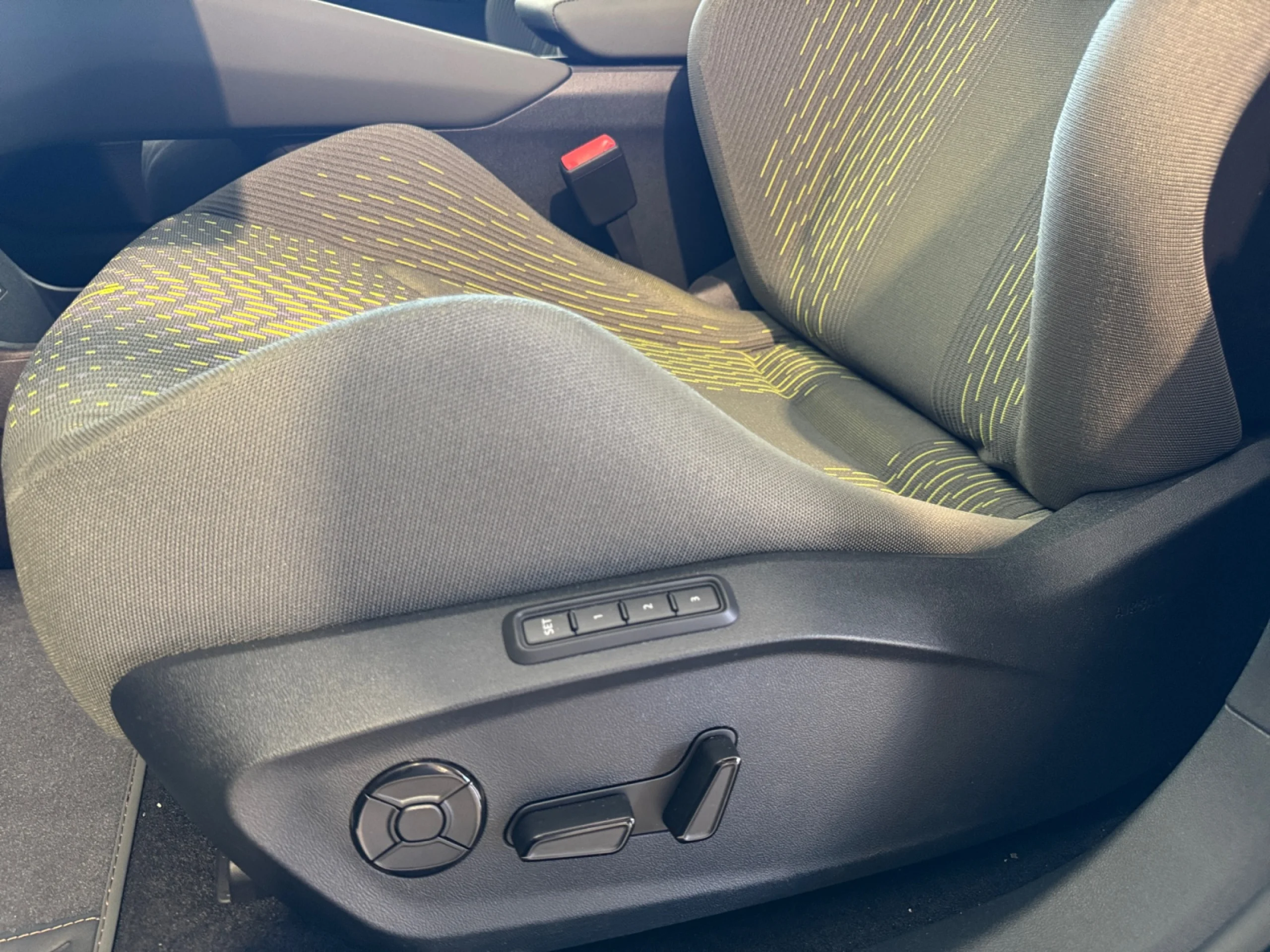 CUPRA RAVAL RAVAL VZ 51,5 KWH / 166KW 166 KW (226 CV) 51,5 KWH EXTREME LAUNCH EDITION - Foto 13