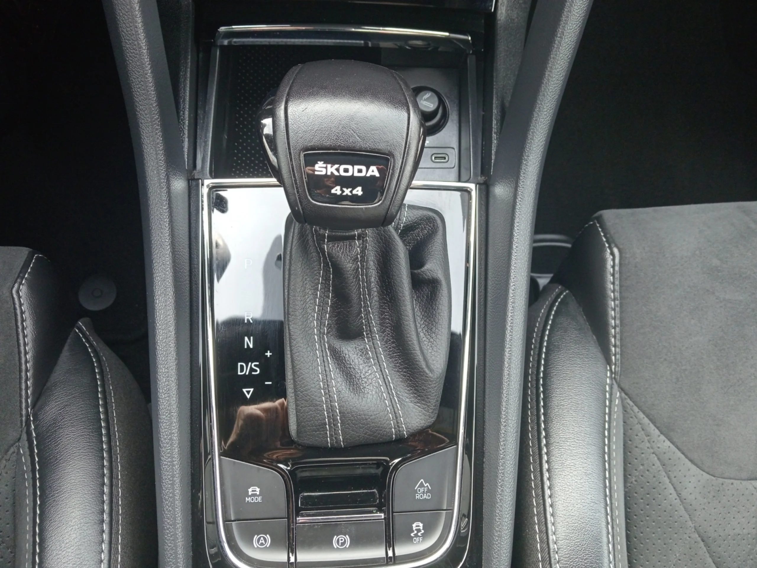 SKODA KODIAQ 2.0 TDI 147KW (200CV) DSG 4X4 SPORTLINE - Foto 13