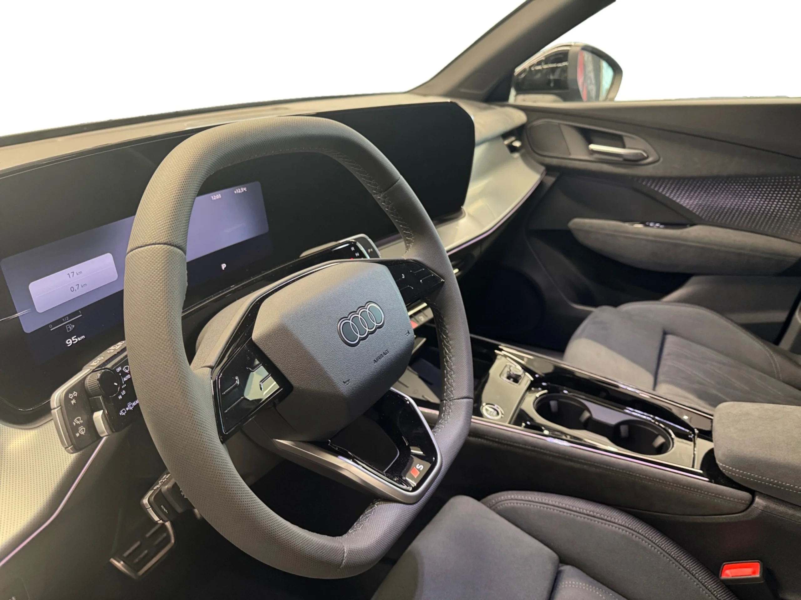 AUDI Q3 BLACK LINE 35 TFSI 110KW (150CV) S TRON - Foto 9