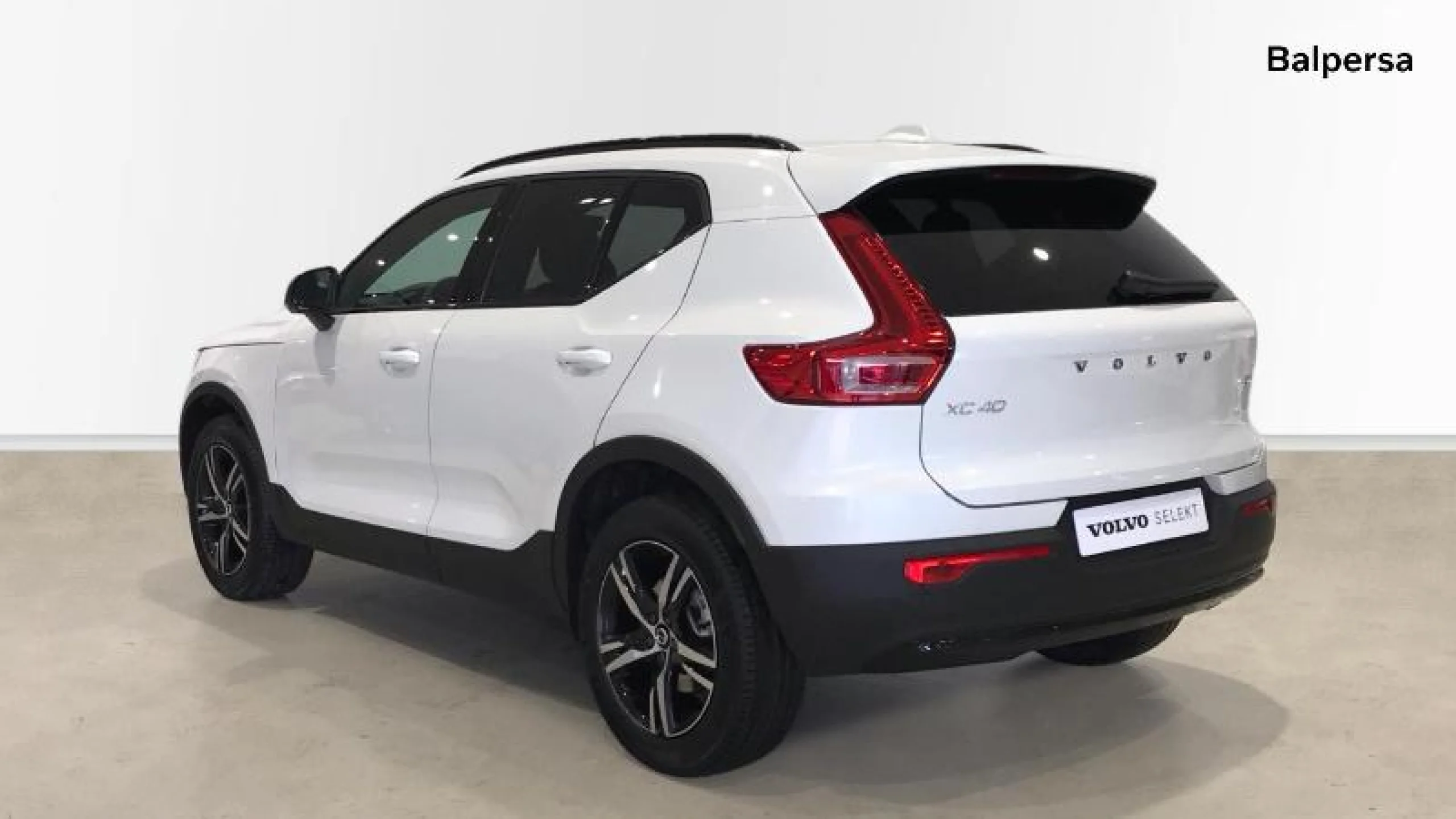 VOLVO XC40 2.0 B3 G PLUS DARK AUTO - Foto 2