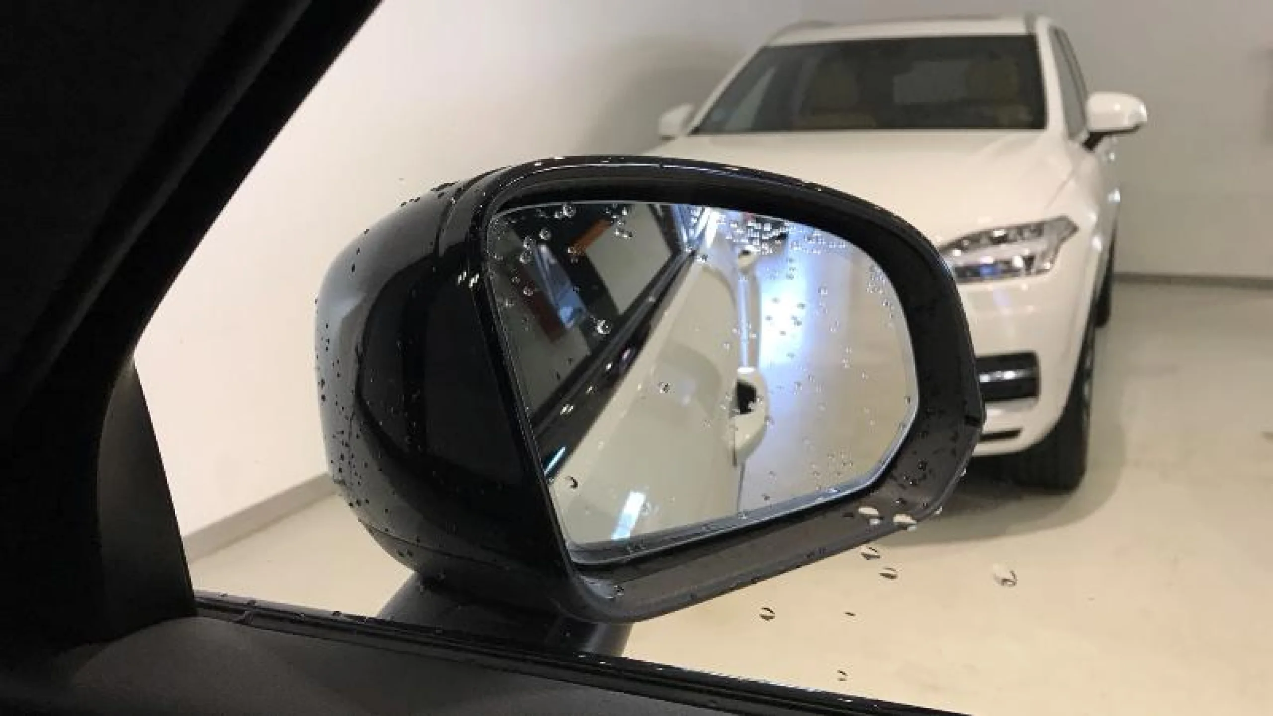 VOLVO XC40 2.0 B3 G PLUS DARK AUTO - Foto 19