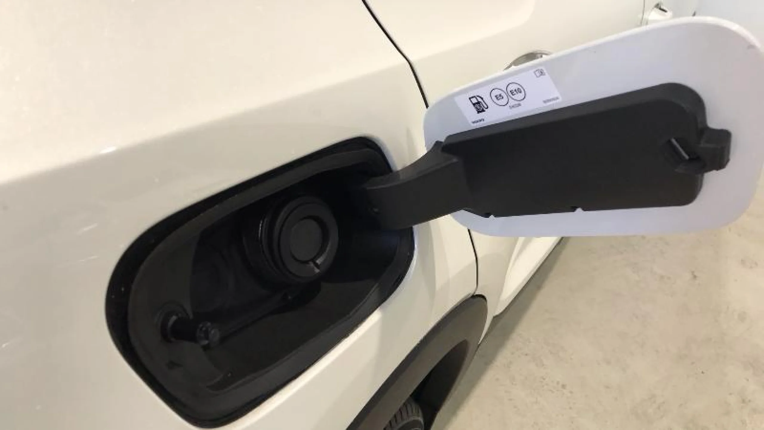 VOLVO XC40 2.0 B3 G PLUS DARK AUTO - Foto 20